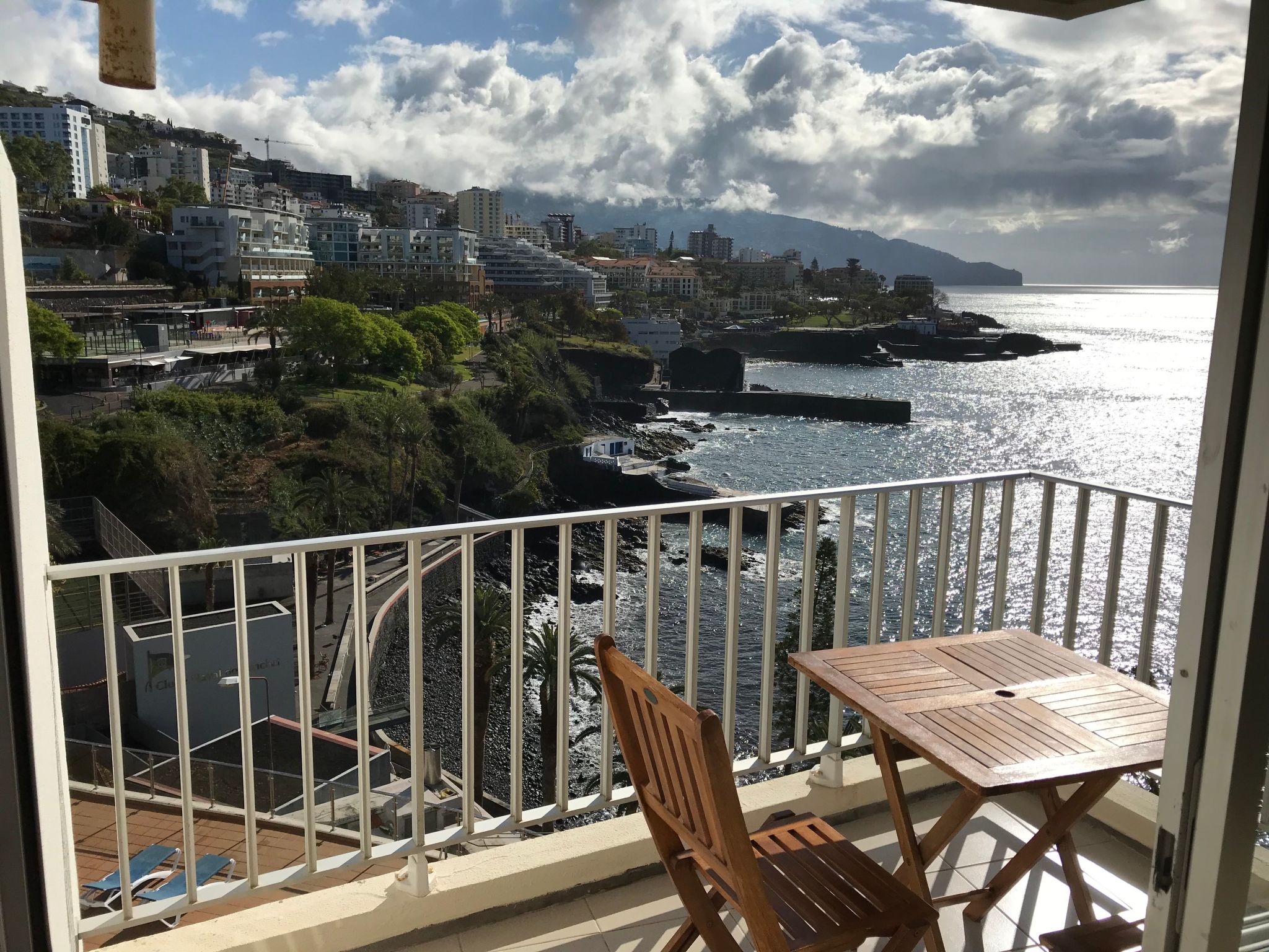 Mit Blick auf das Wasser-Image-tags.info