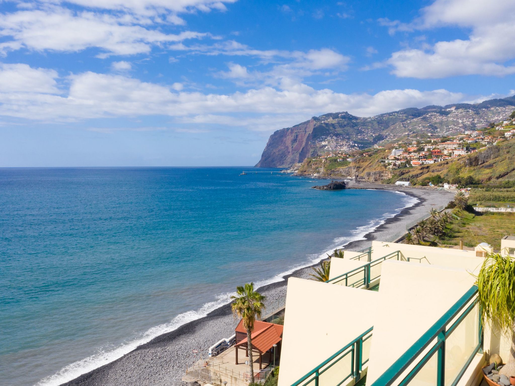 Charmante Penthouse-Wohnung in-Inside