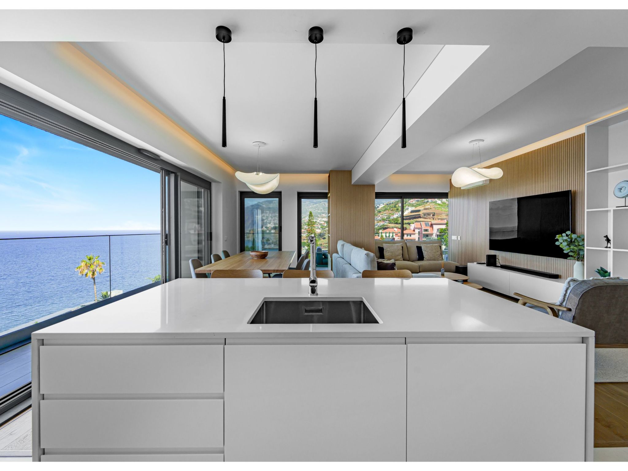 Wohnung "Aqua Luxe Wohnung"-Image-tags.info