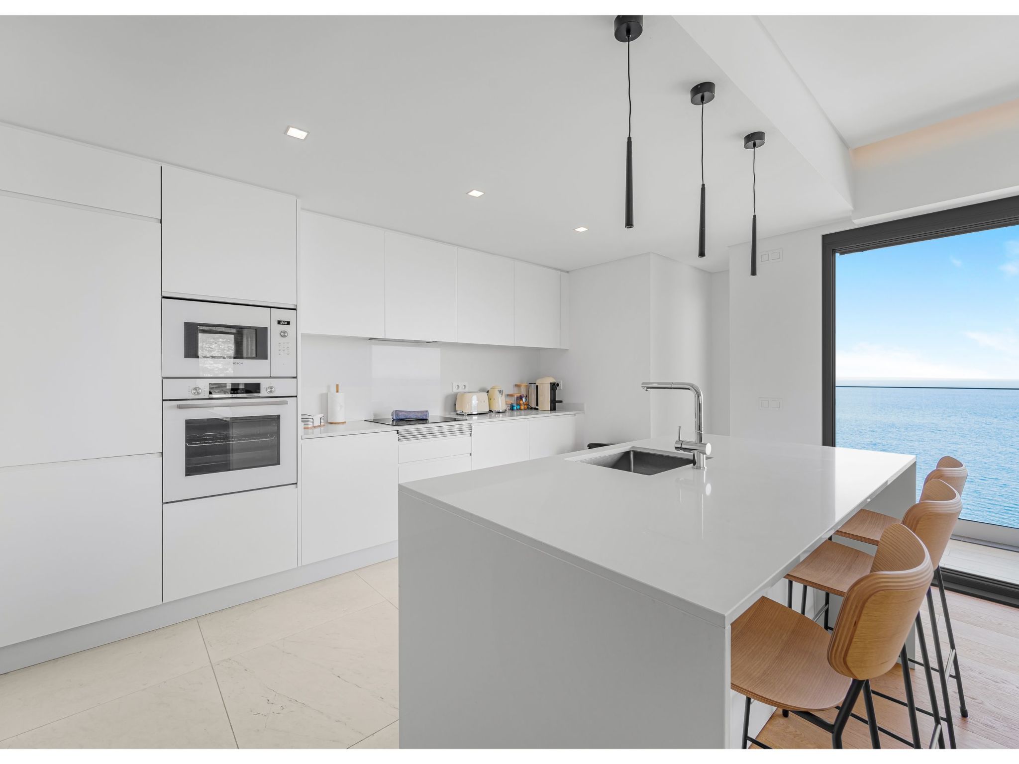 Wohnung "Aqua Luxe Wohnung"-Image-tags.info