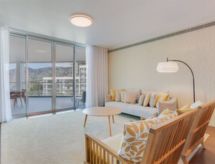 Luxe woonhuis nabij zee met privézwembad en airco in São Martinho, Funchal - thumbnail 3