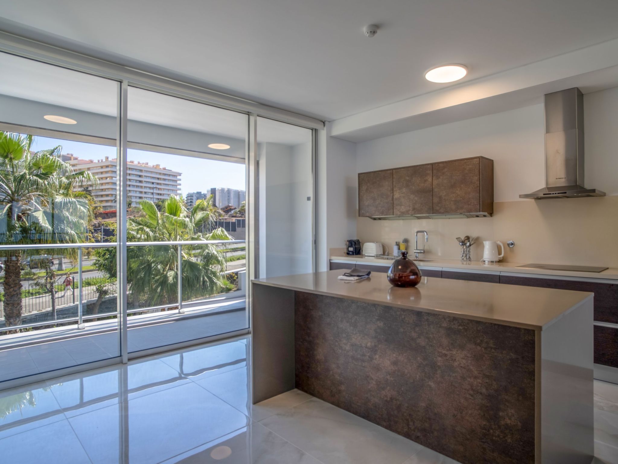 Für 8 Personen ca. 150 m&sup2; in São Martinho, Madeira (Südküste von Madeira)-Image-tags.info