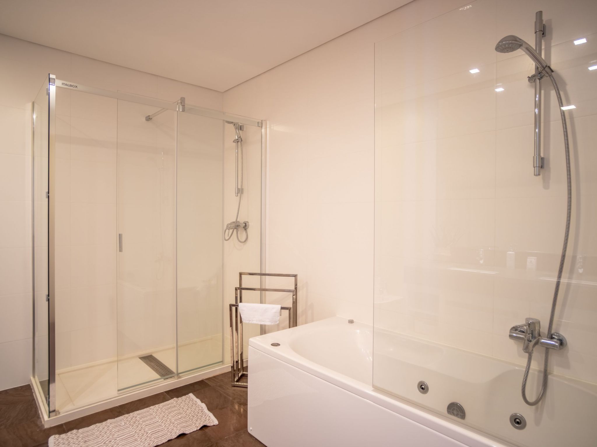 Für 8 Personen ca. 150 m&sup2; in São Martinho, Madeira (Südküste von Madeira)-Image-tags.info