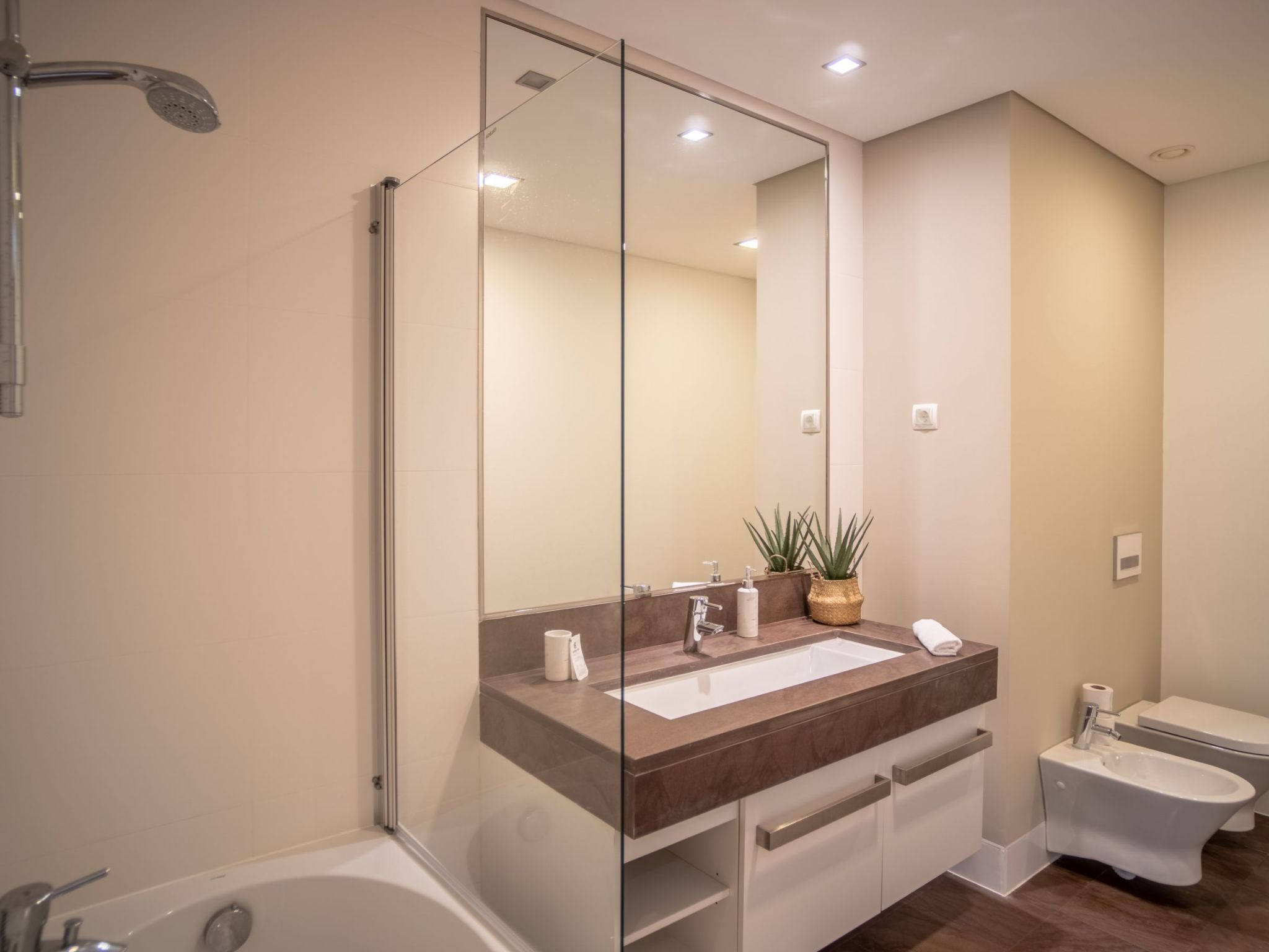 Für 8 Personen ca. 150 m&sup2; in São Martinho, Madeira (Südküste von Madeira)-Image-tags.info