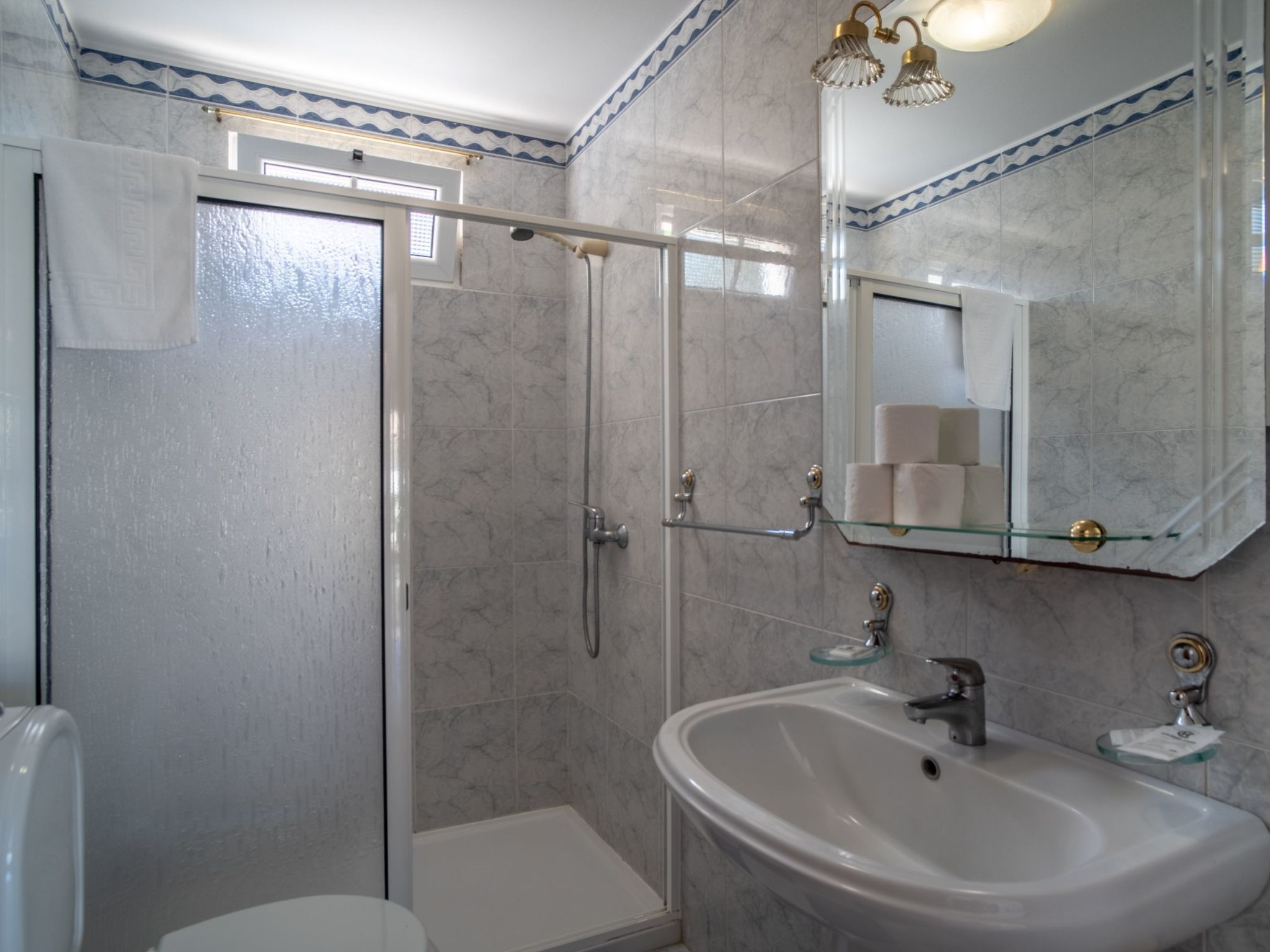 Villa mit Gartenblick-Image-tags.info