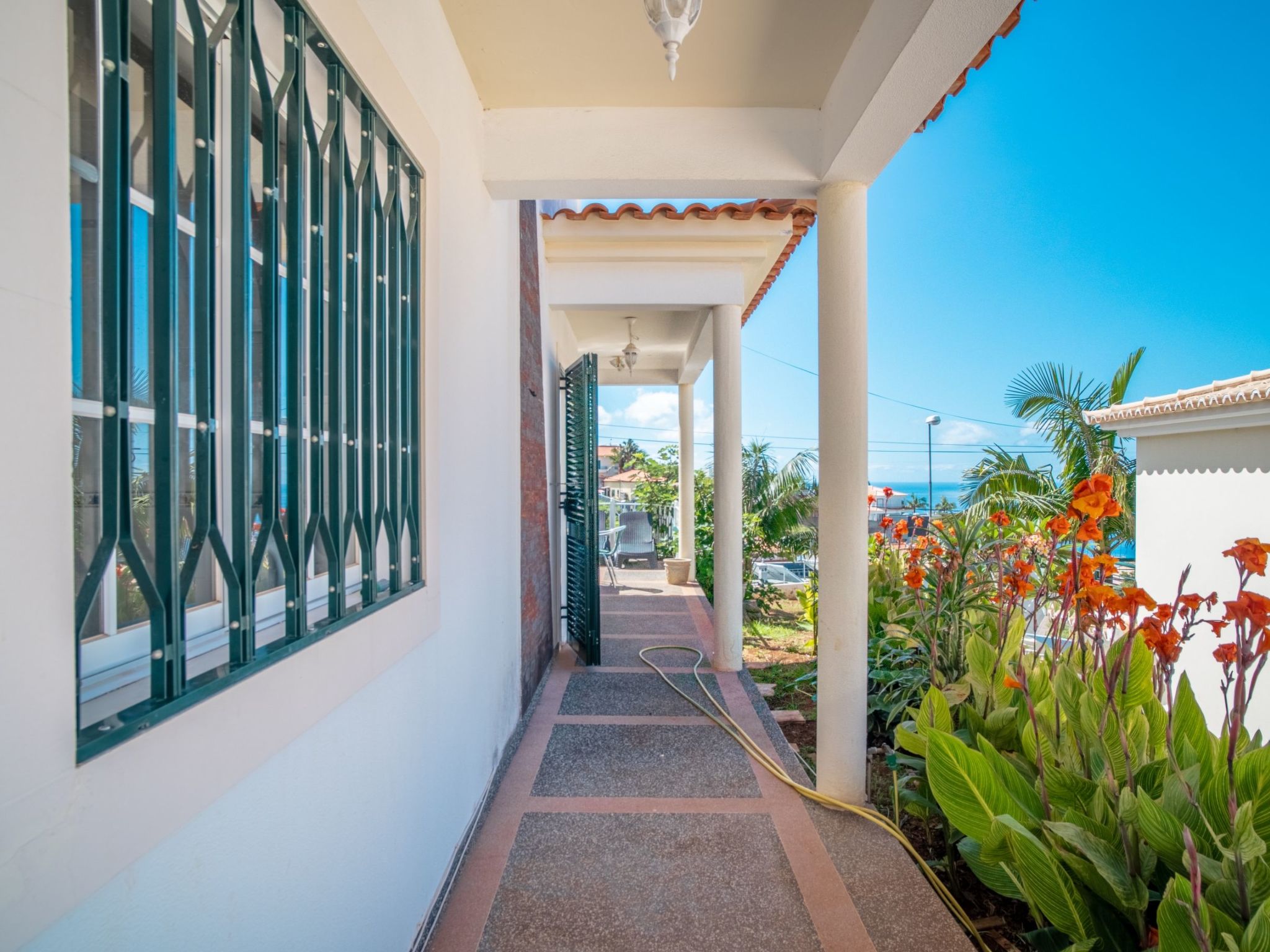 Photo of Villa mit Gartenblick