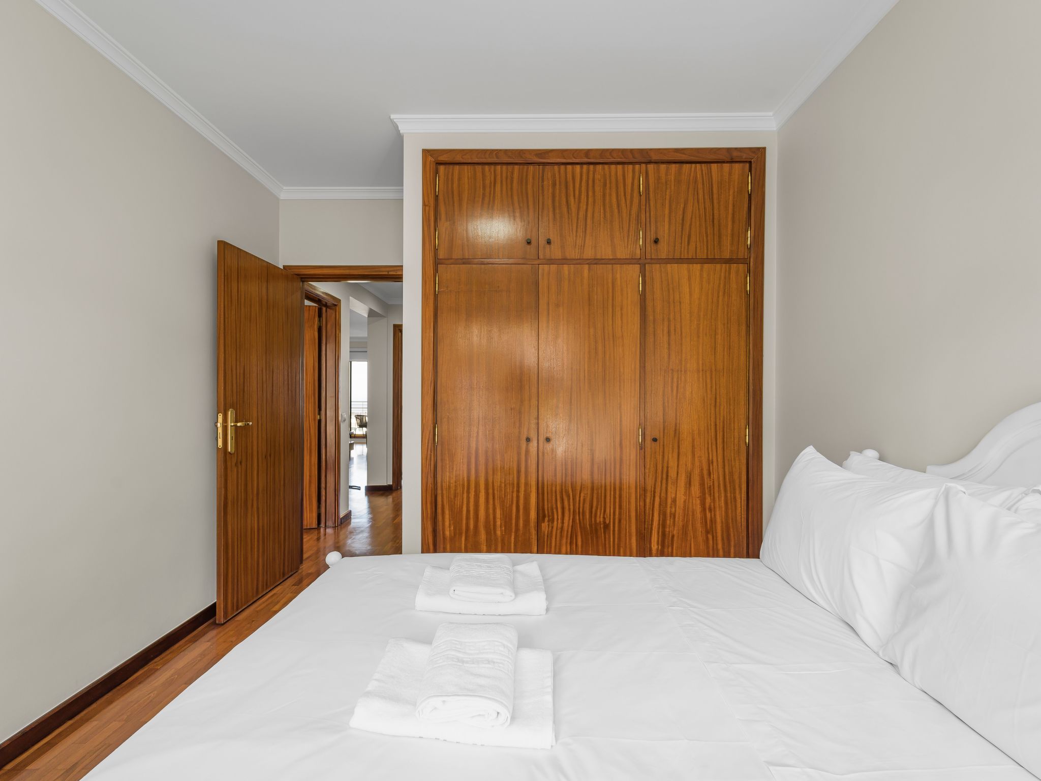 Tulipa Apartment Top-Image-tags.info