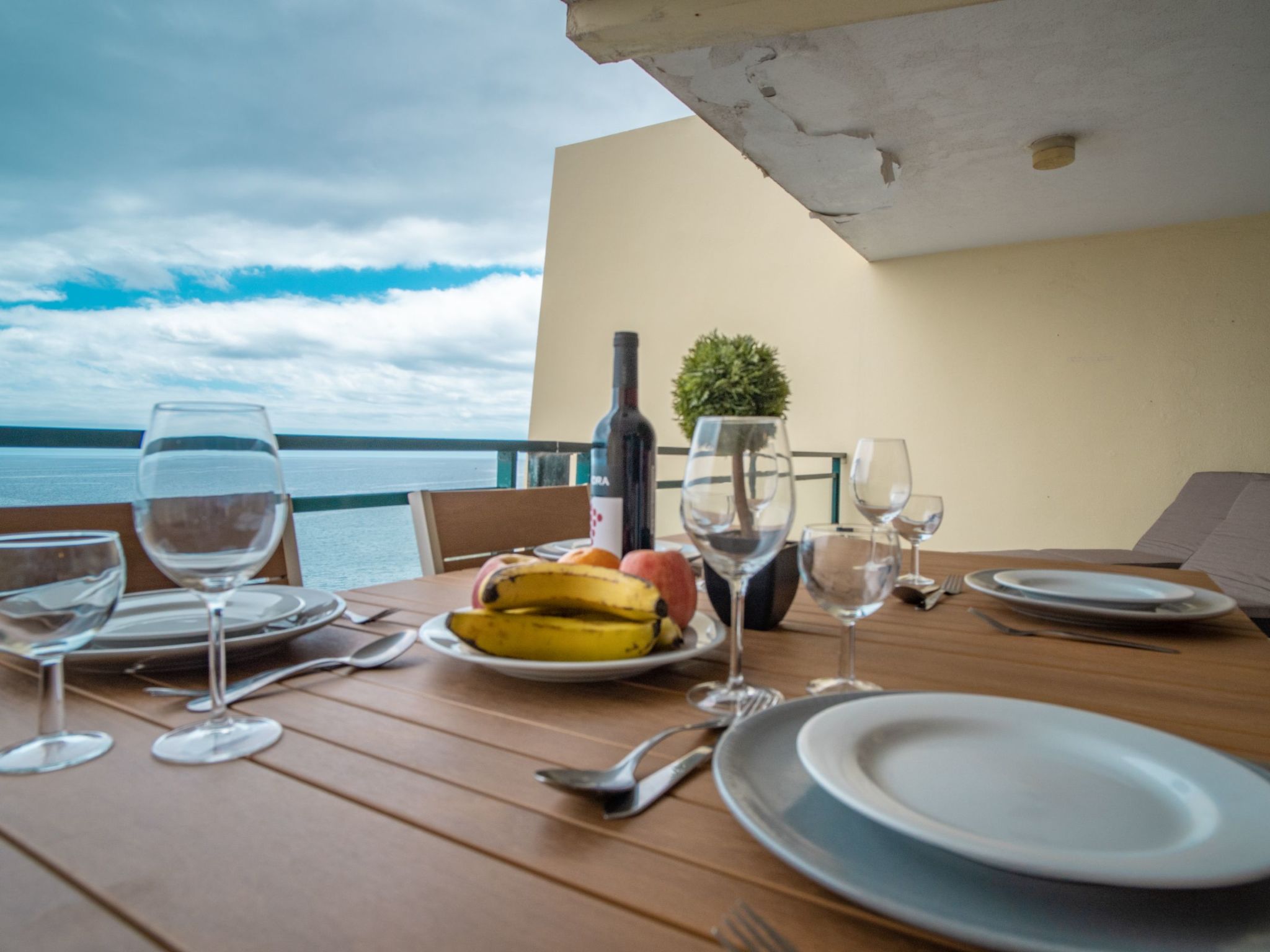 Für 6 Personen ca. 130 m&sup2; in São Martinho, Madeira (Südküste von Madeira)-Image-tags.info