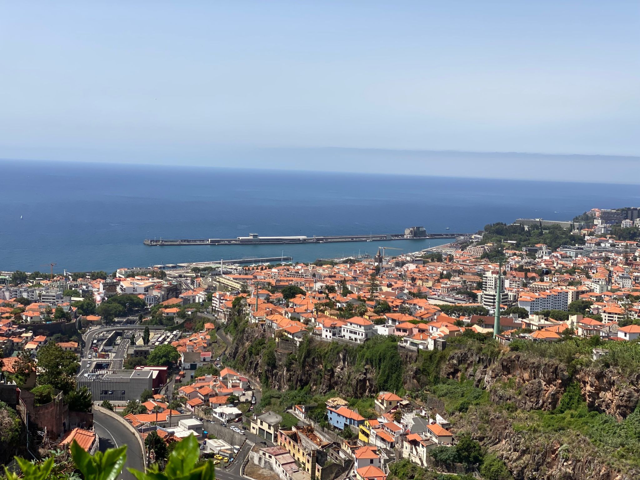 Ideales Familienhaus mit freiem Stadt- und Meerblick-Inside
