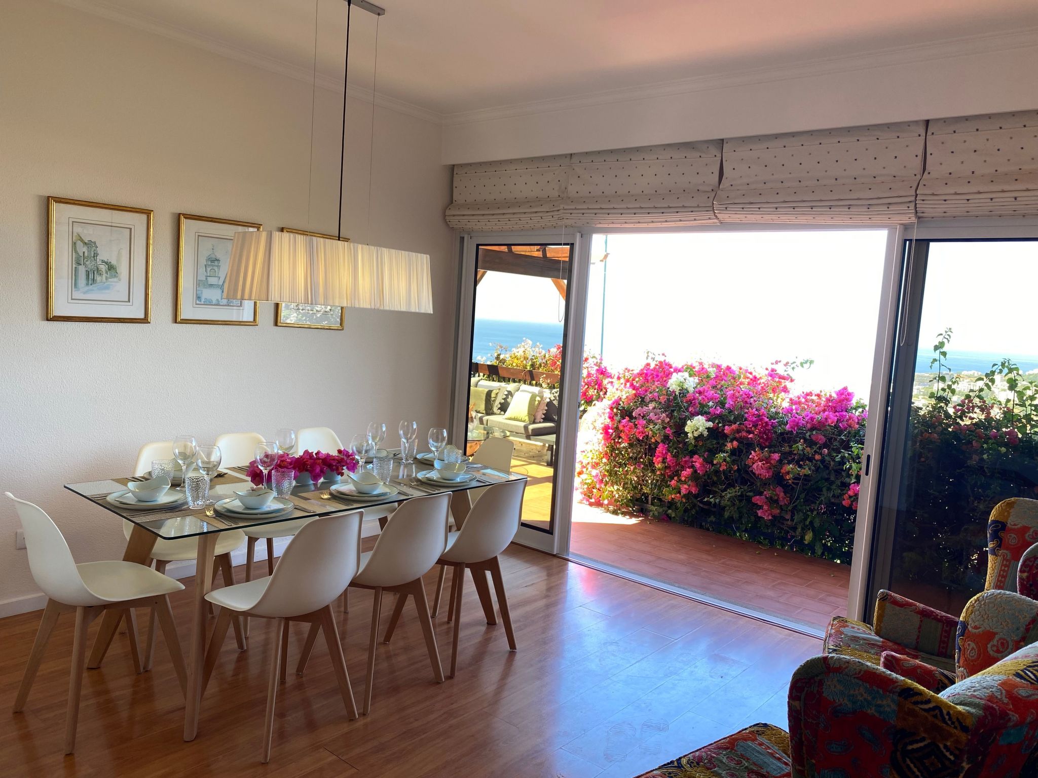 Ideales Familienhaus mit freiem Stadt- und Meerblick-Inside