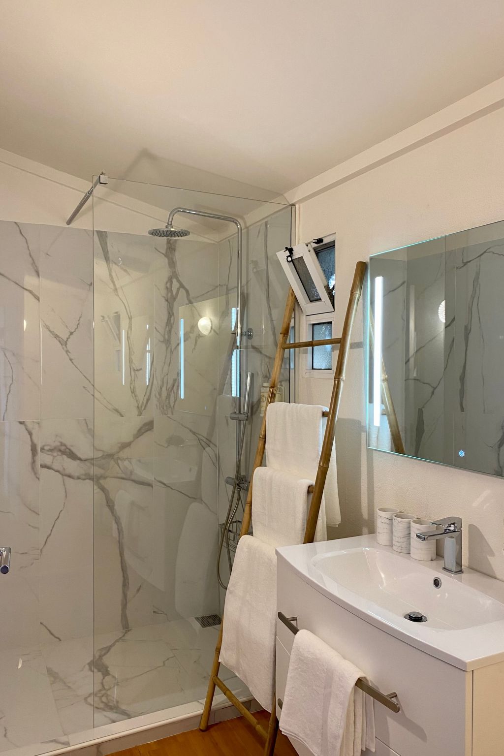 Photo of Ideales Familienhaus mit freiem Stadt- und Meerblick