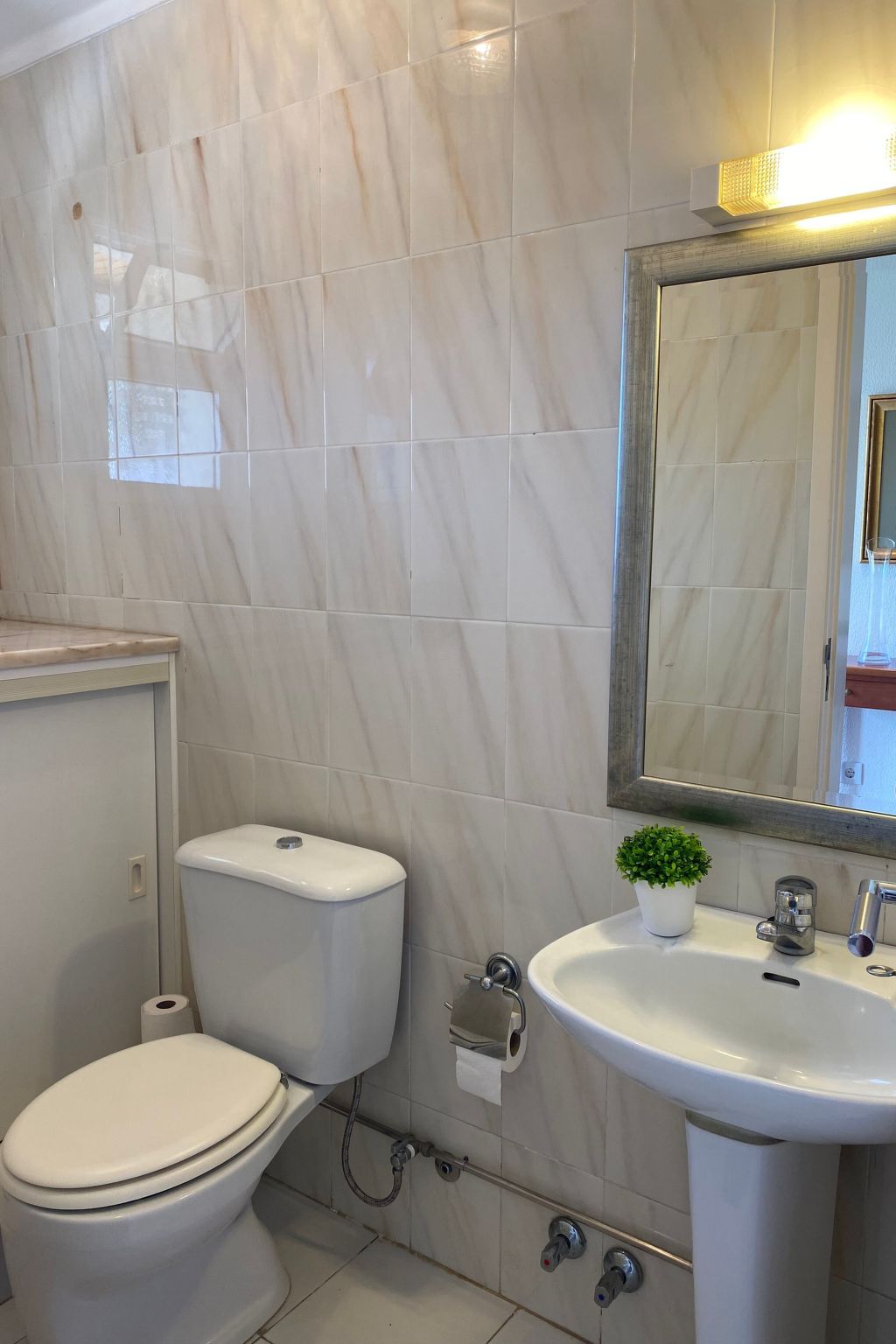 Ideales Familienhaus mit freiem Stadt- und Meerblick-Inside