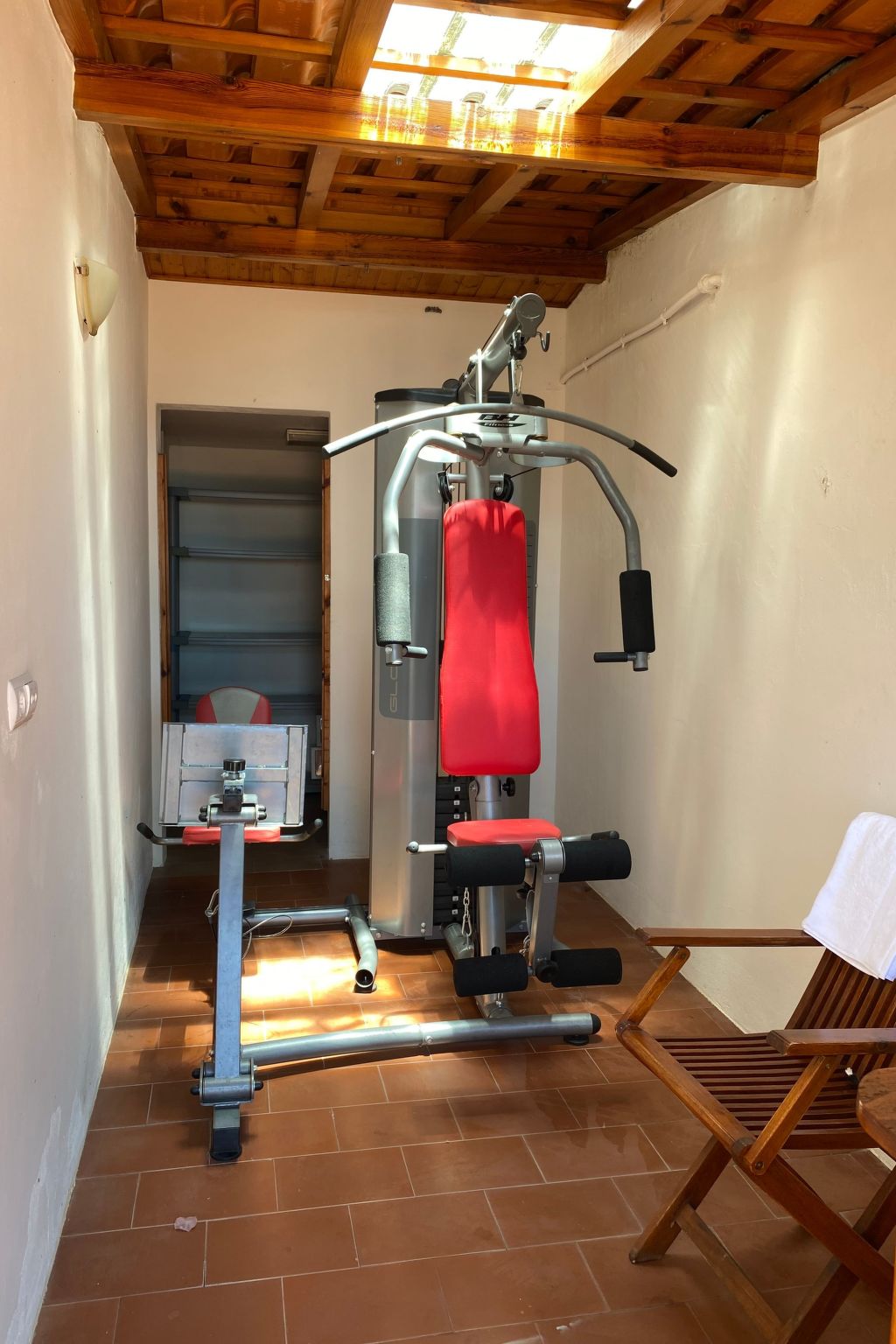 Ideales Familienhaus mit freiem Stadt- und Meerblick-Inside