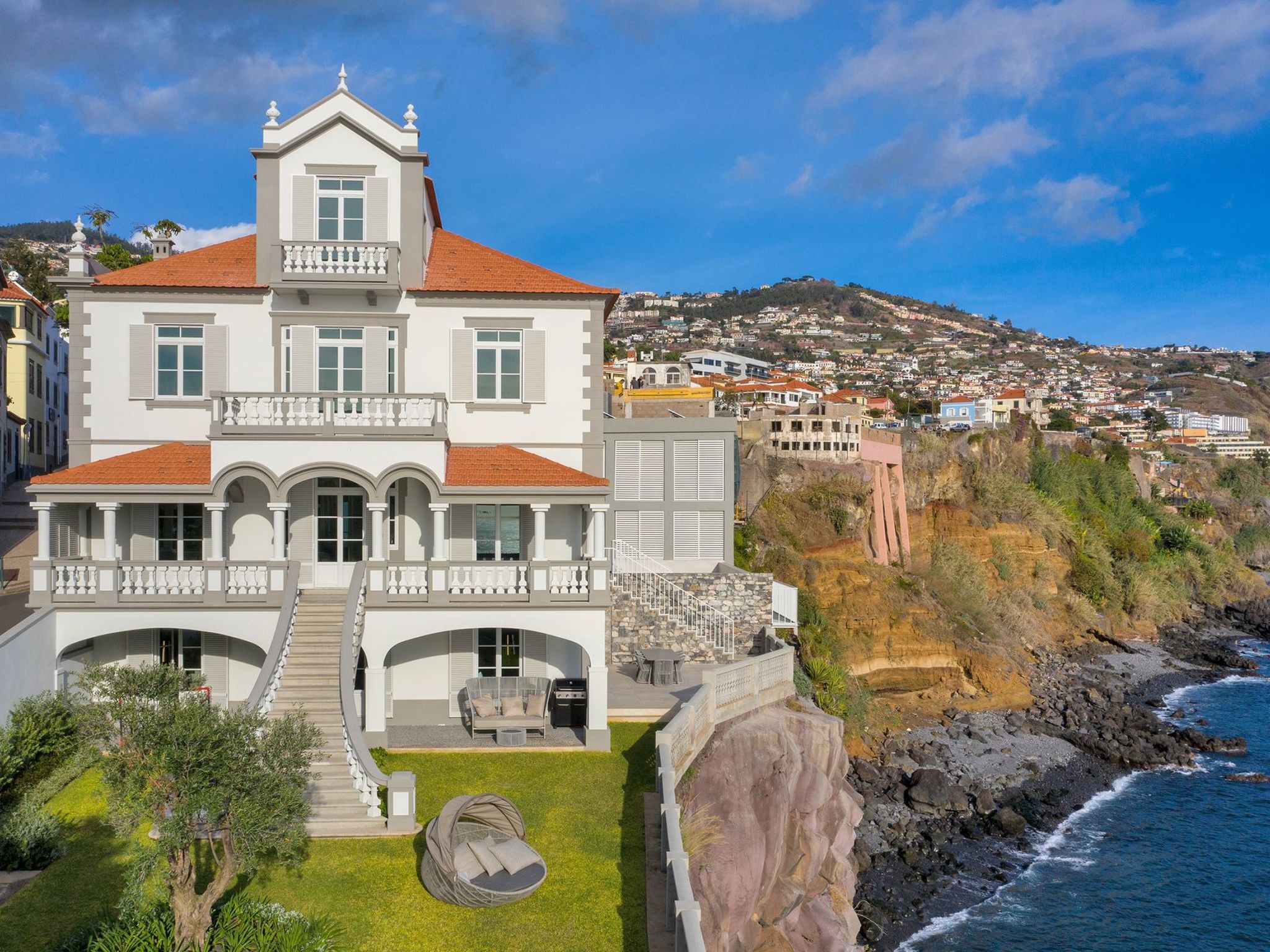 Mit Privatpool für 12 Personen in Sao Goncalo, Madeira