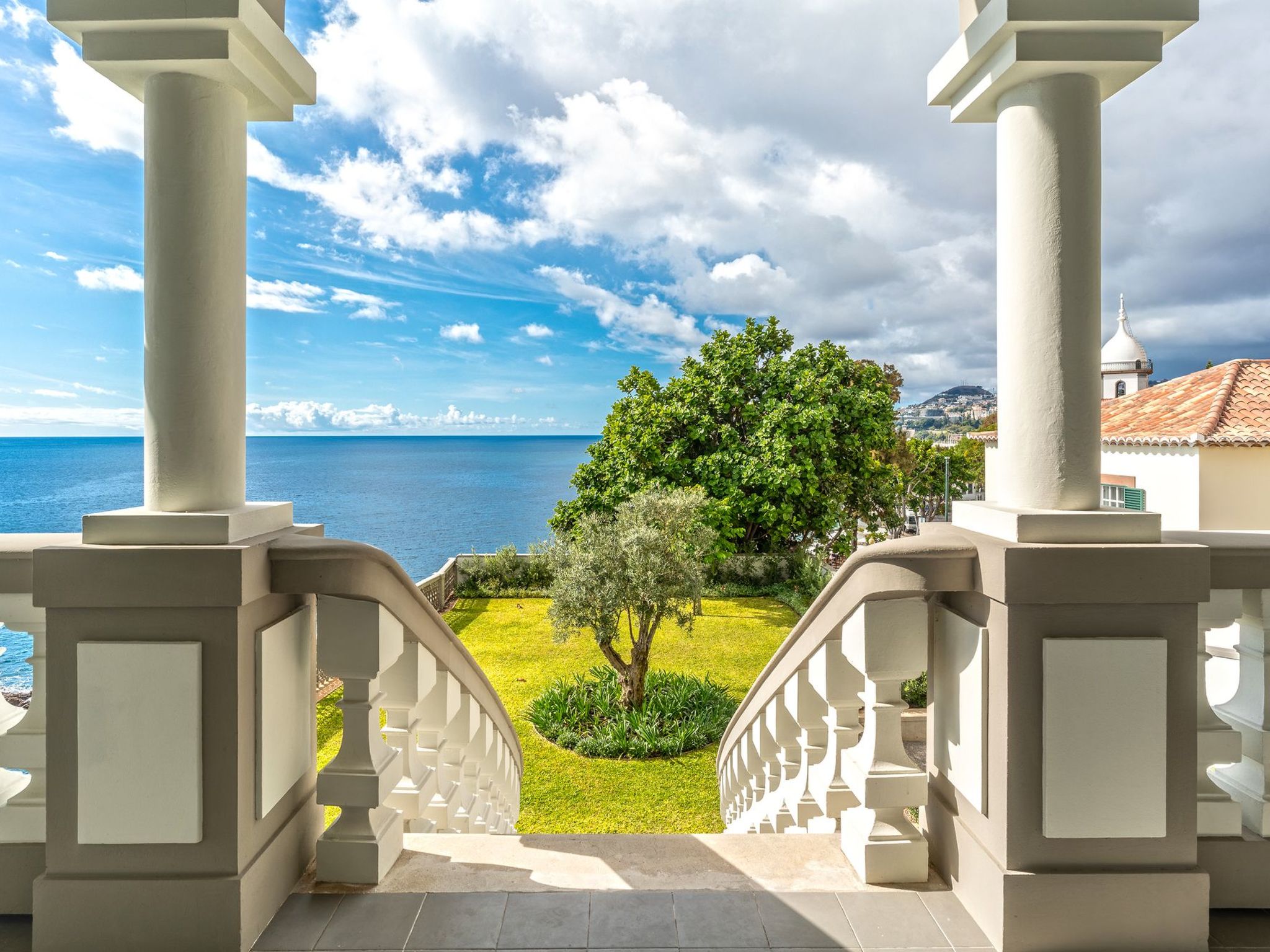 Mit Privatpool für 12 Personen in Sao Goncalo, Madeira-Image-tags.info