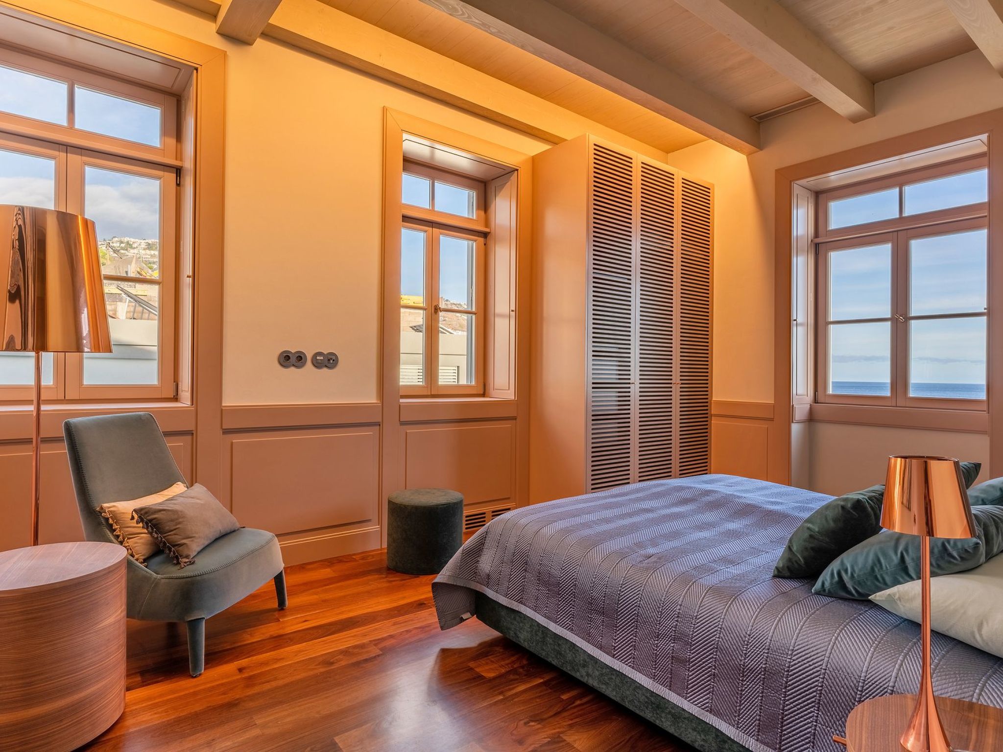 Mit Privatpool für 12 Personen in Sao Goncalo, Madeira-Image-tags.info