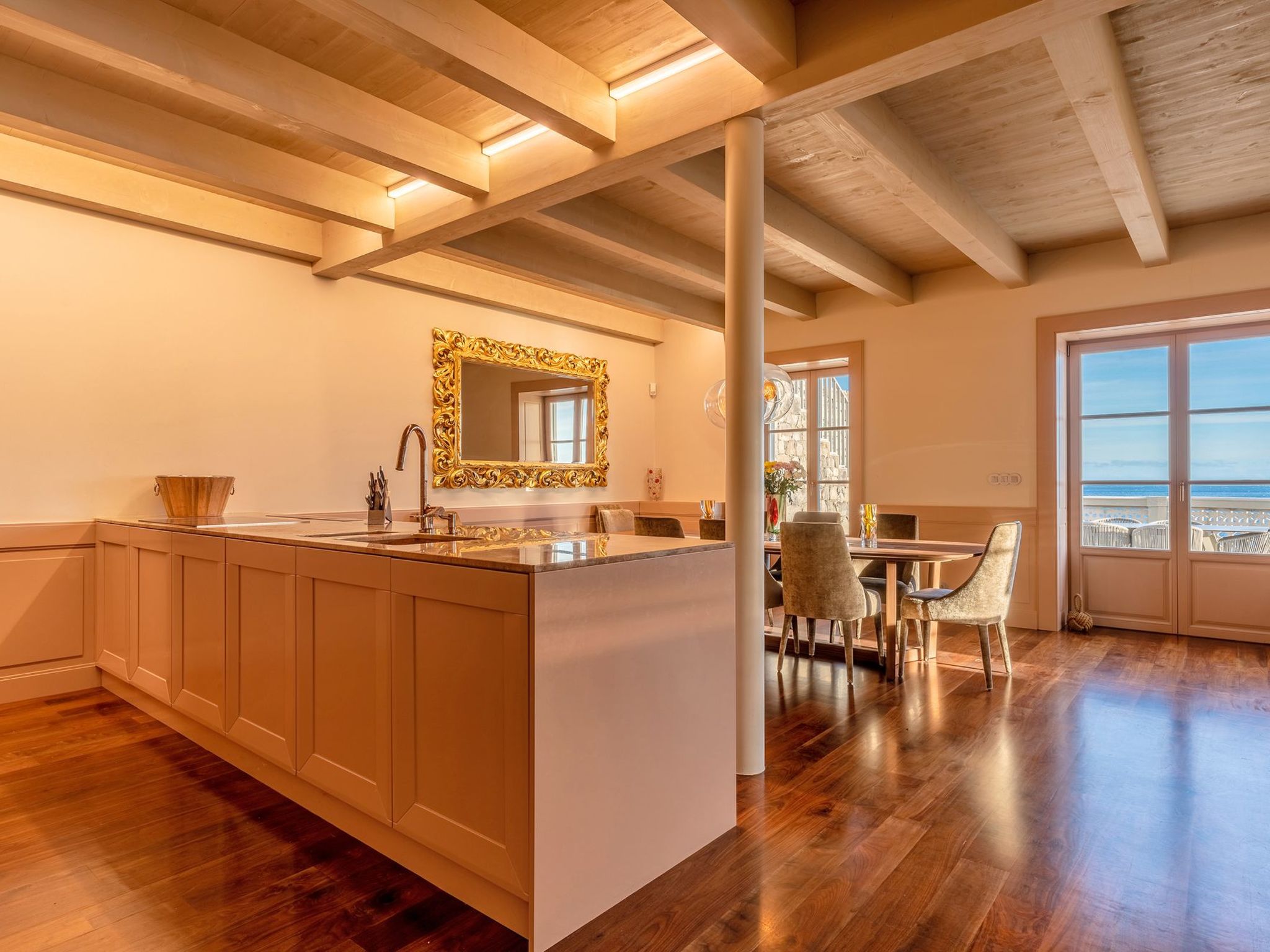 Mit Privatpool für 12 Personen in Sao Goncalo, Madeira-Image-tags.info