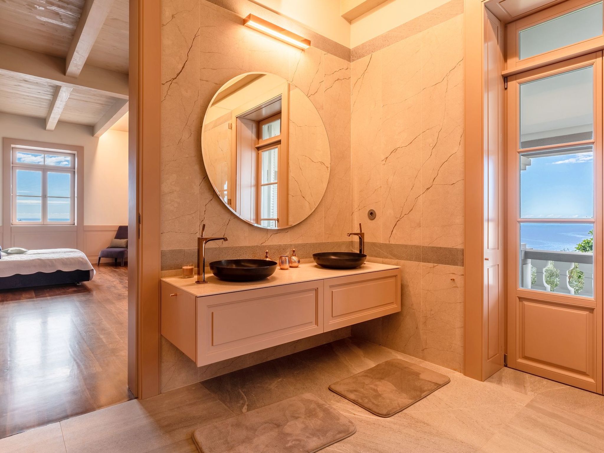 Photo of mit Privatpool für 12 Personen in Sao Goncalo, Madeira