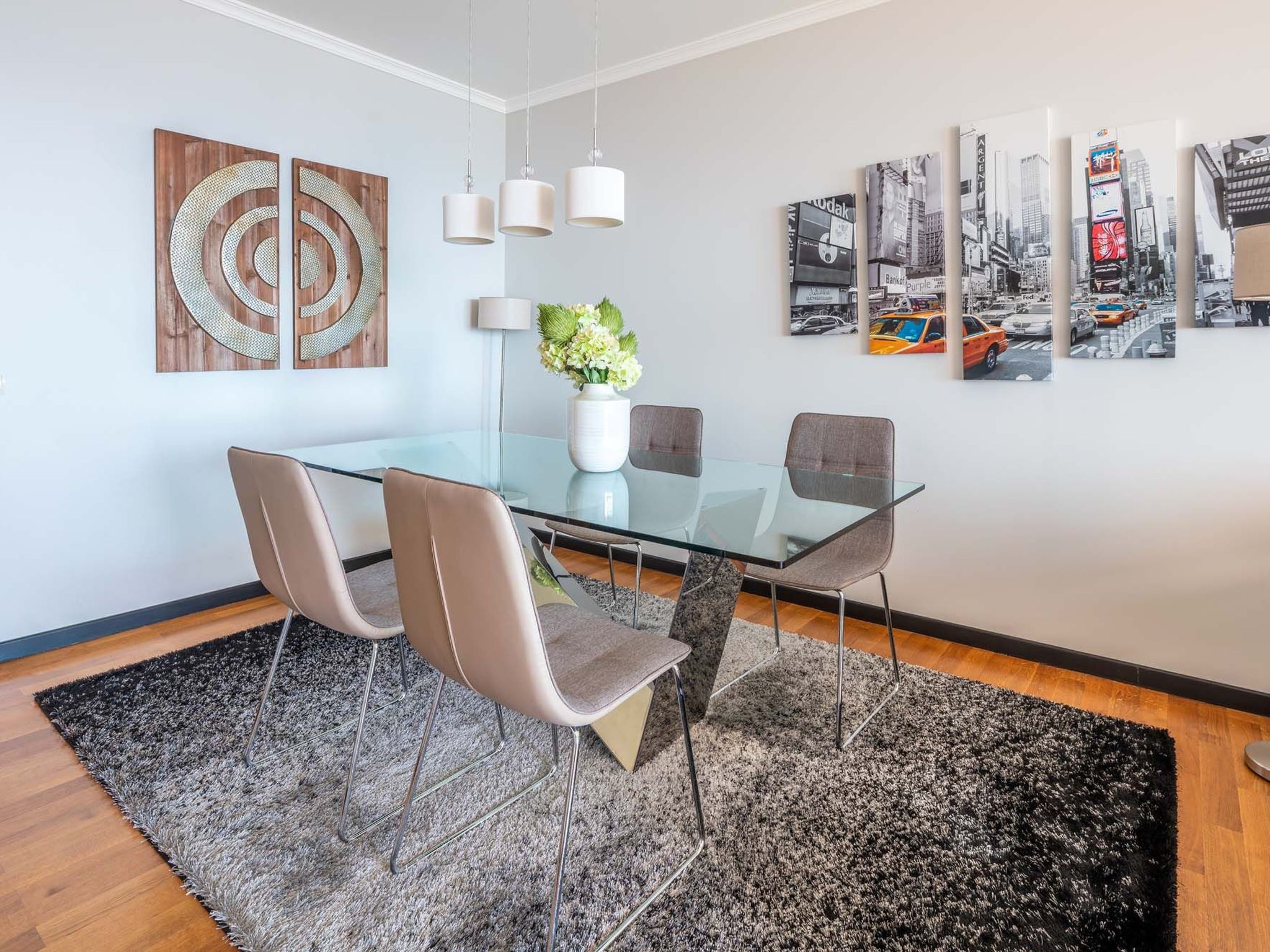 Photo of Modernes Terrassenapartment am Meer