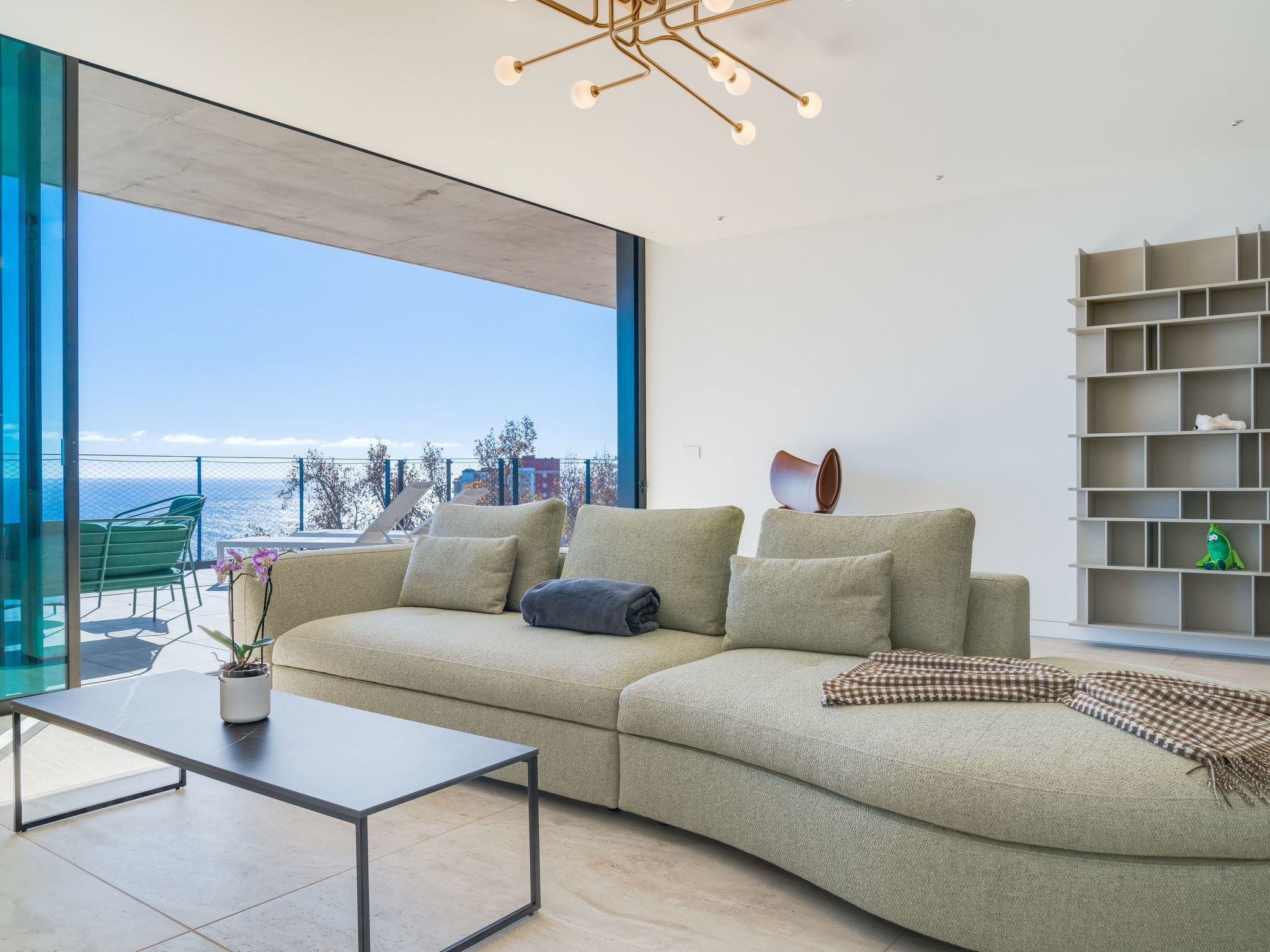 RJS Savoy Monumentalis-Inside