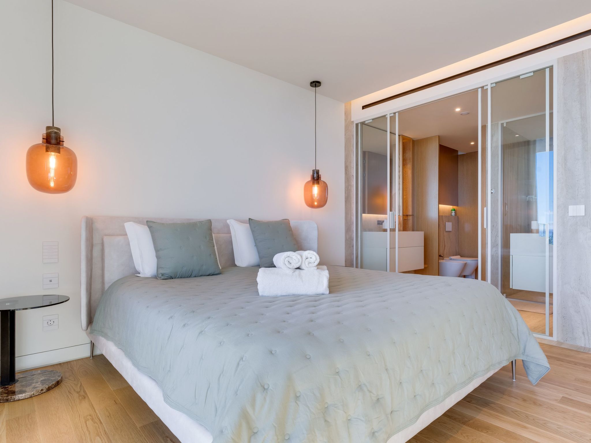 Photo of RJS Savoy Monumentalis