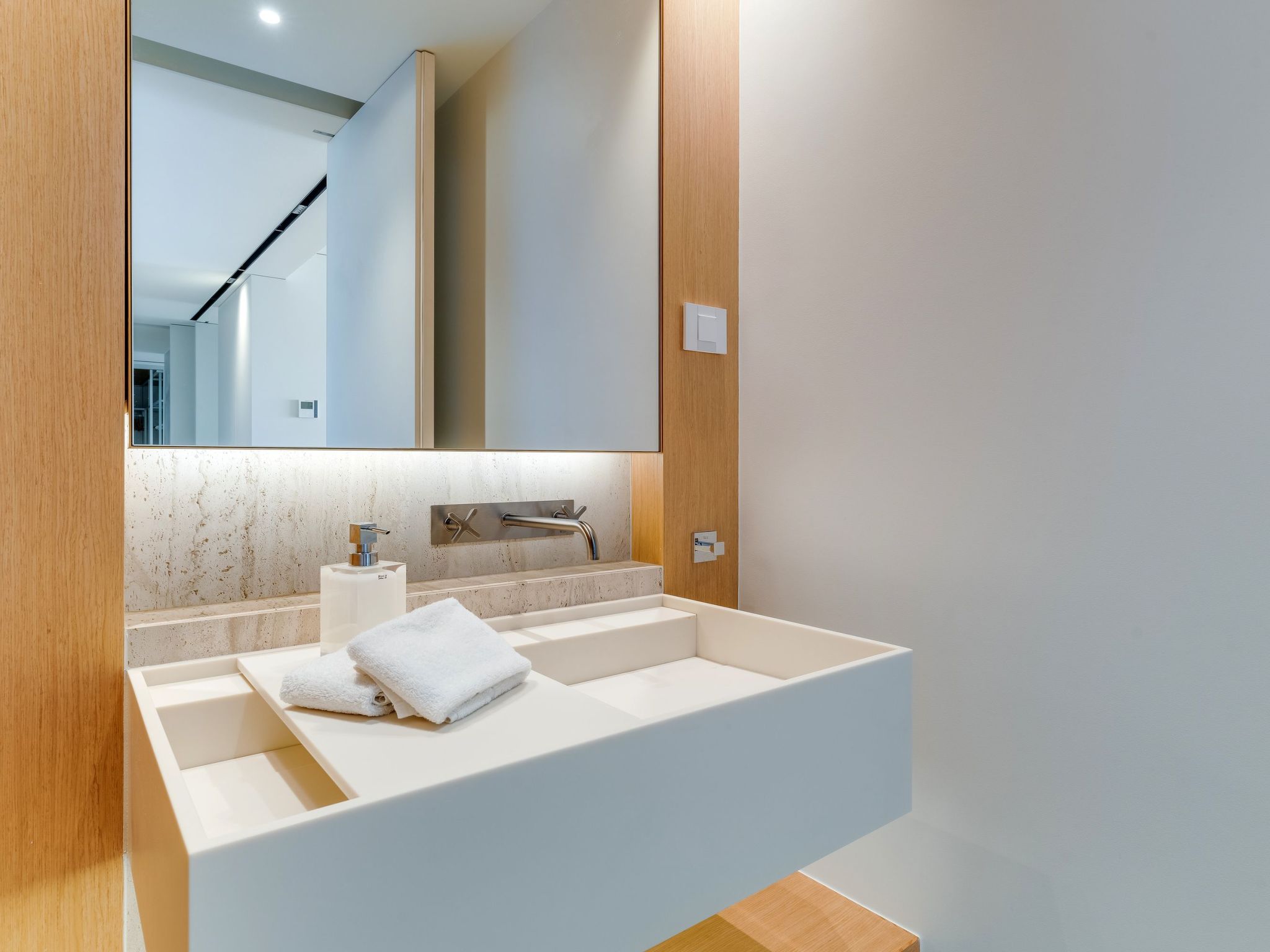 Photo of RJS Savoy Monumentalis