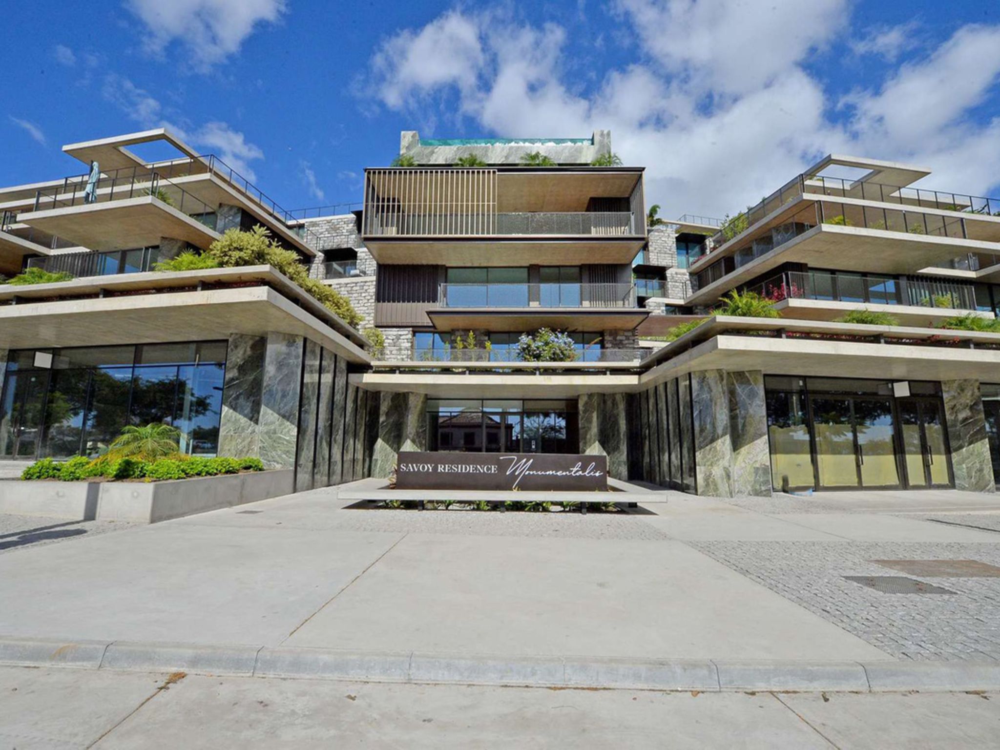 Photo of RJS Savoy Monumentalis