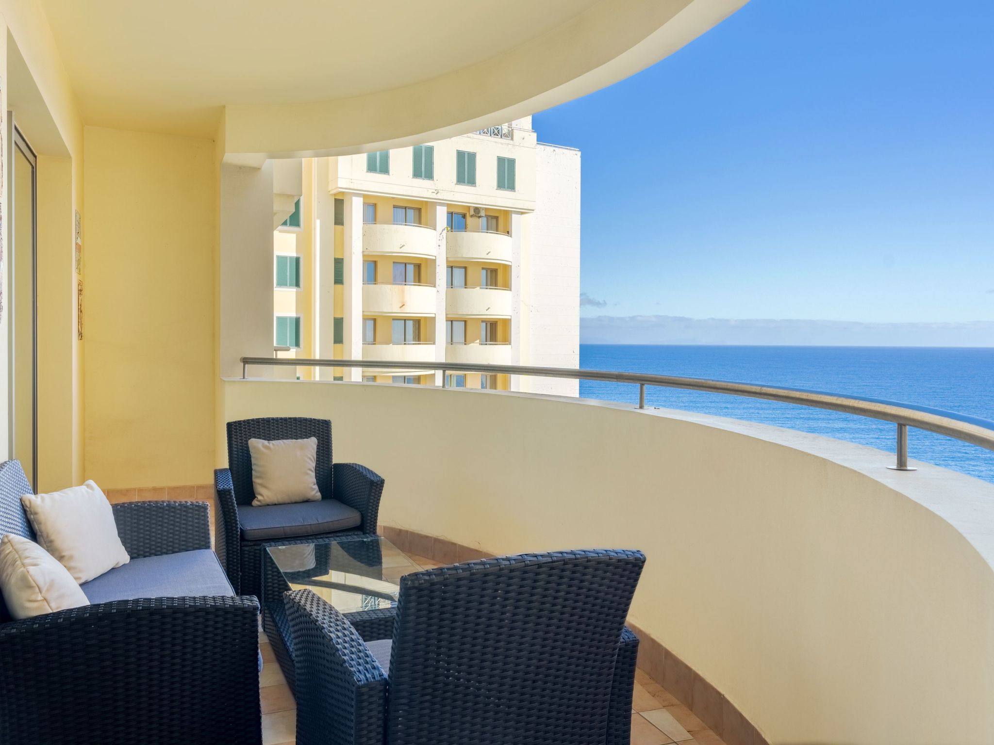 Photo of Ivis Home von HR Madeira