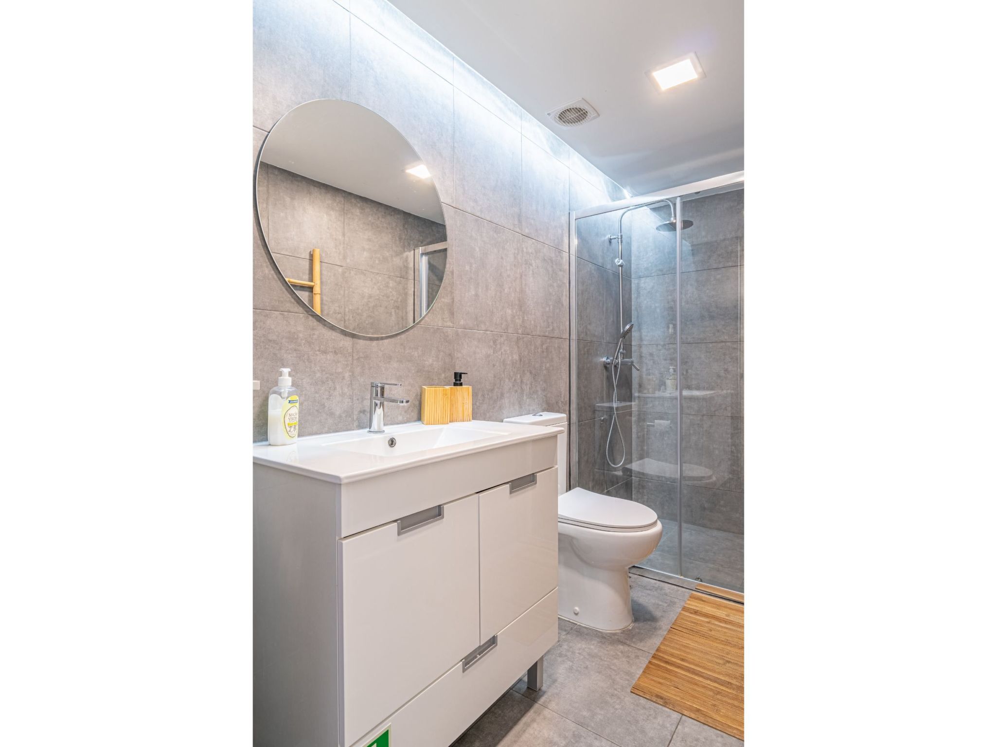 Photo of Wohnung 81 im charmanten Funchal mit AC, WiFi