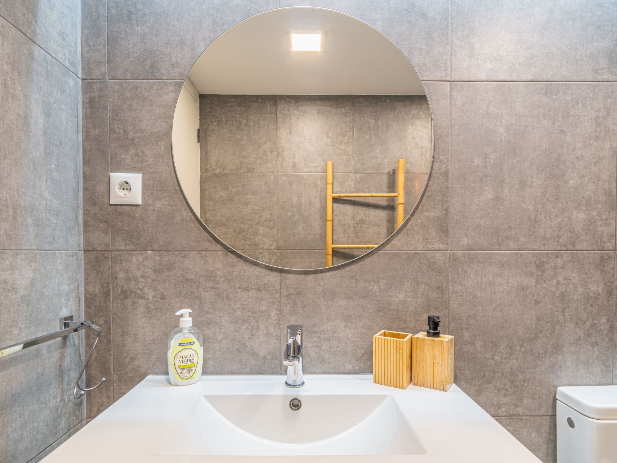 Photo of Wohnung 81 im charmanten Funchal mit AC, WiFi