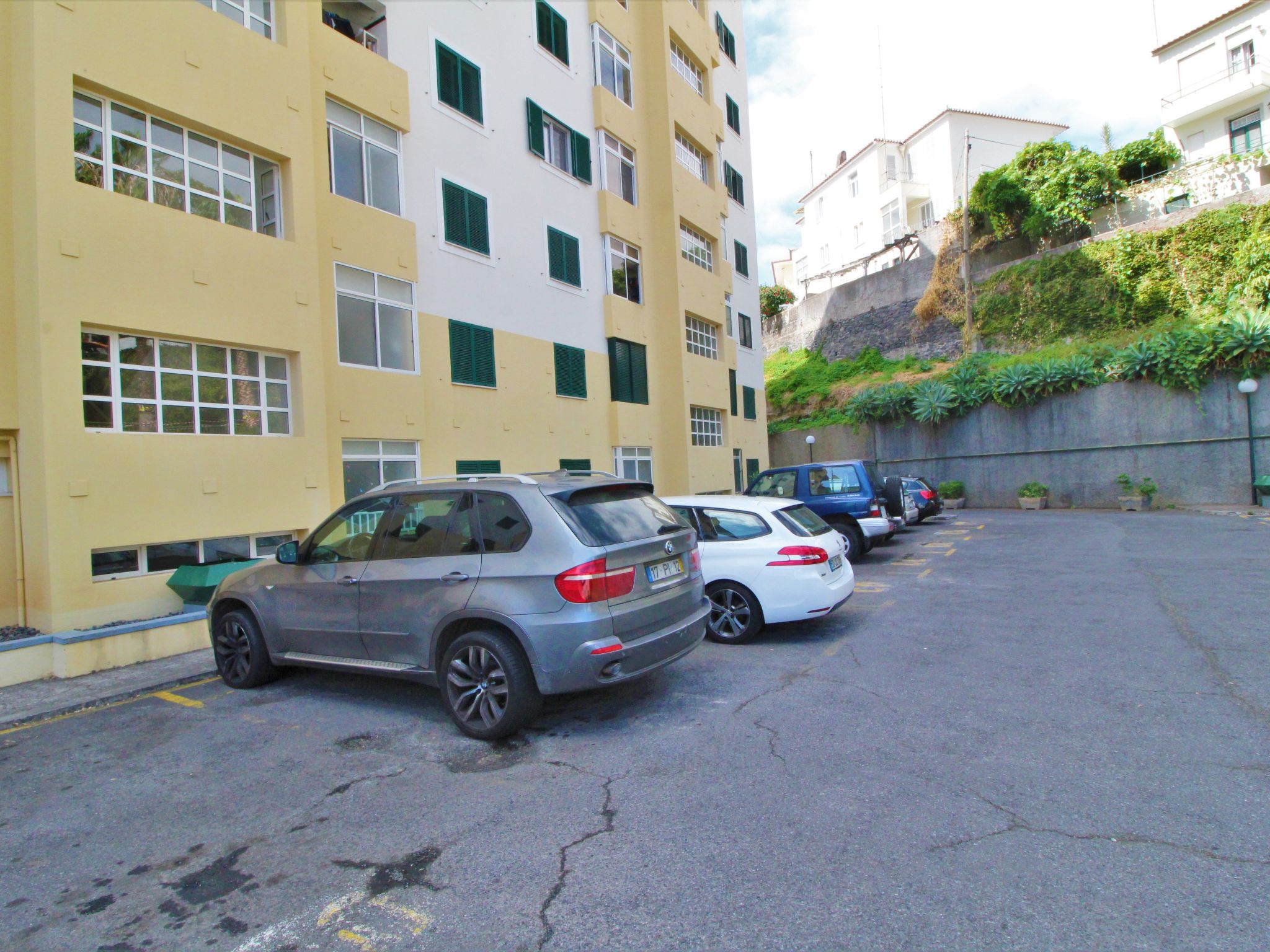 Graue Wohnung im Stadtzentrum mit Meerblick-Dedans