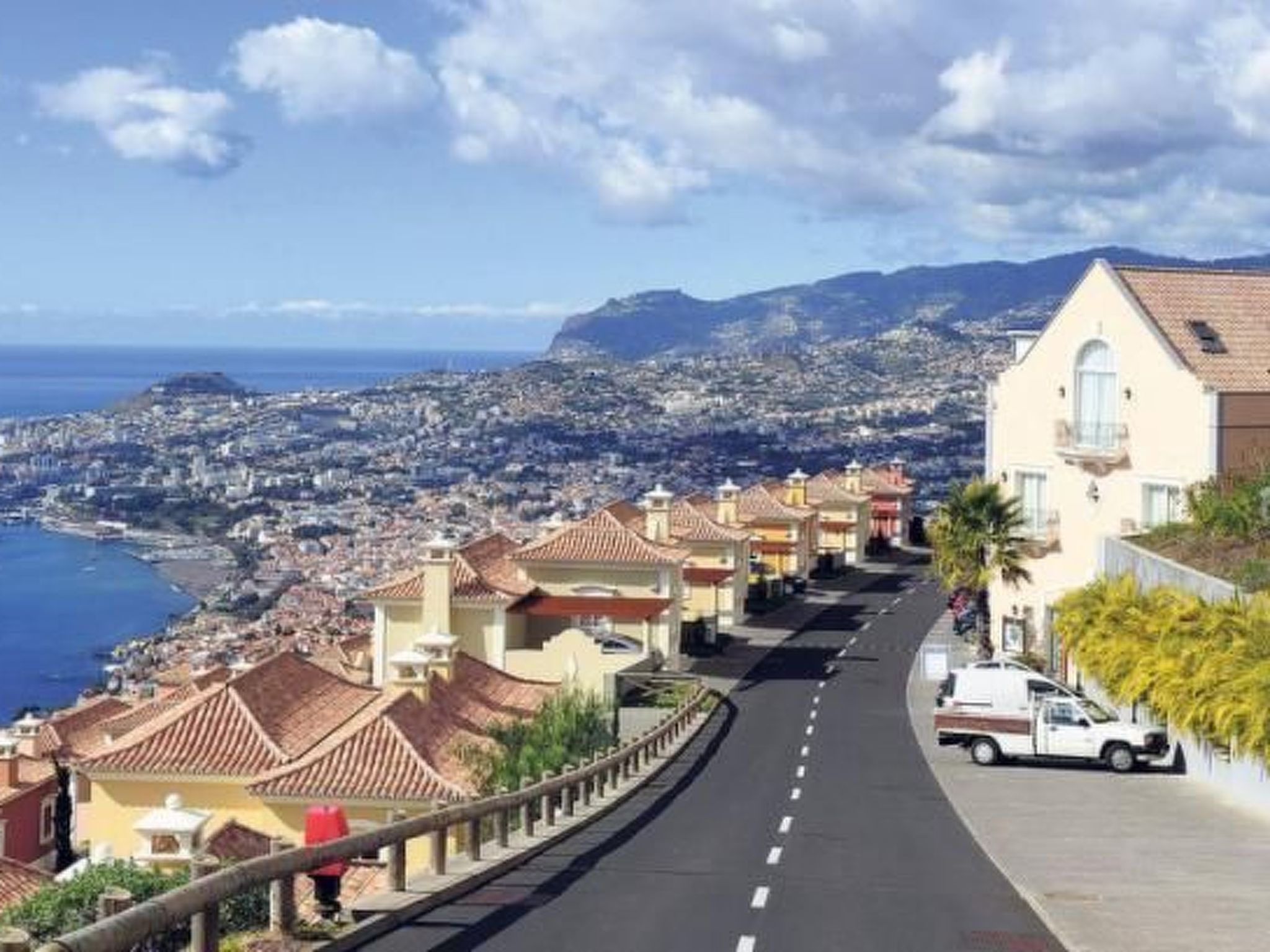 Photo of Elegante Ferienwohnung mit Gemeinschaftspool und Wellnessbereich