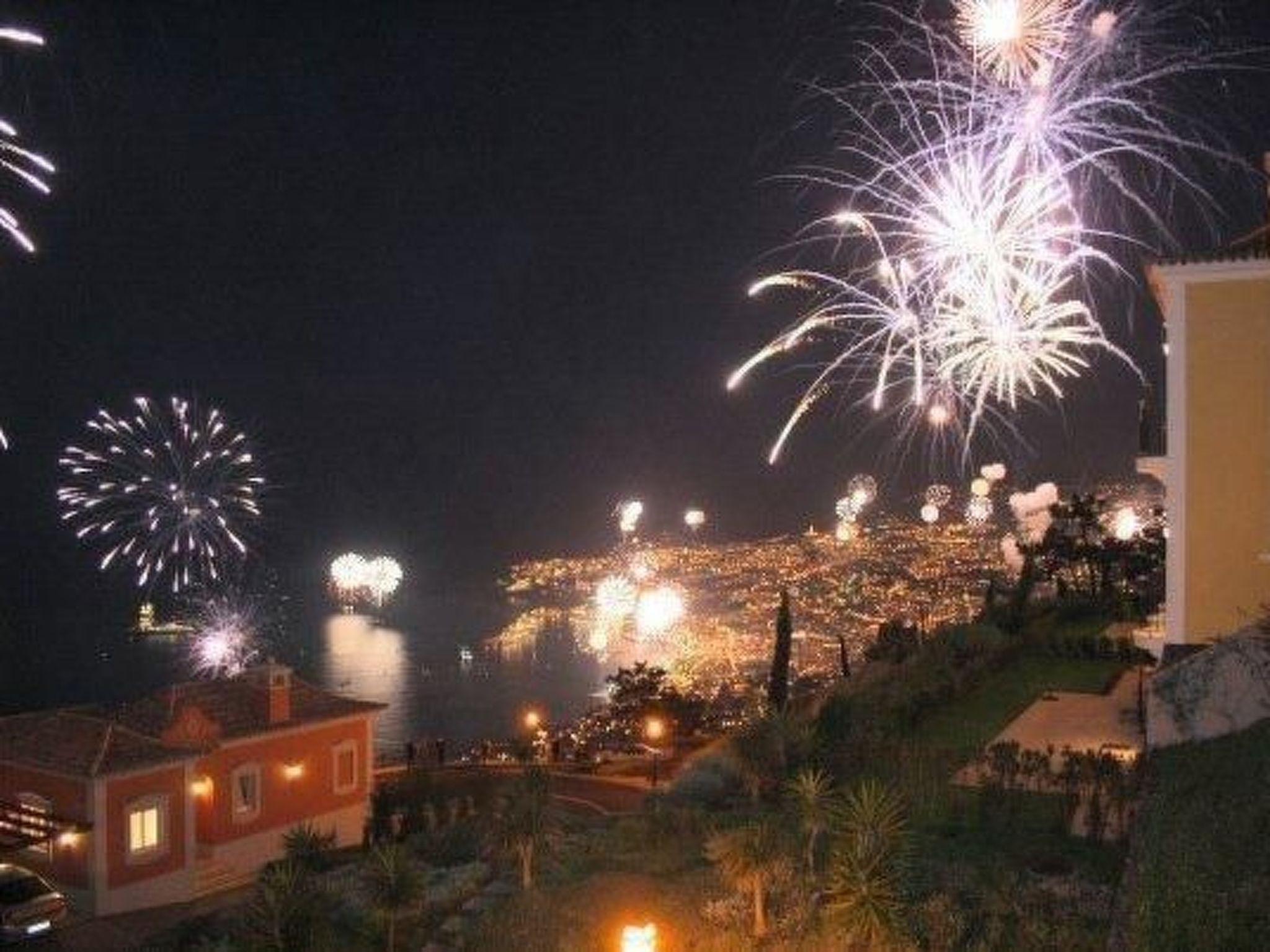 Photo of Elegante Ferienwohnung mit Gemeinschaftspool und Wellnessbereich