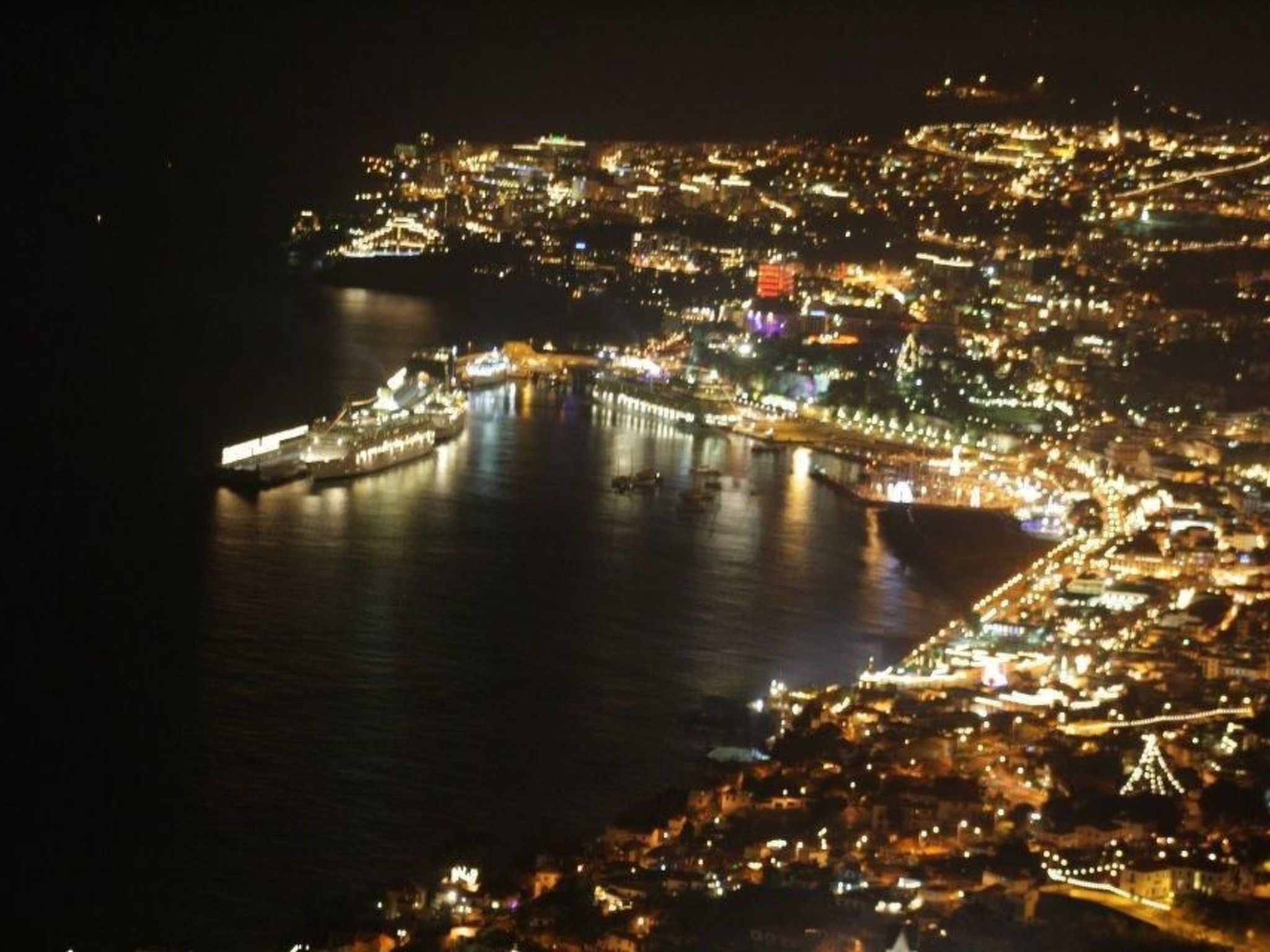 Photo of Elegante Ferienwohnung mit Gemeinschaftspool und Wellnessbereich