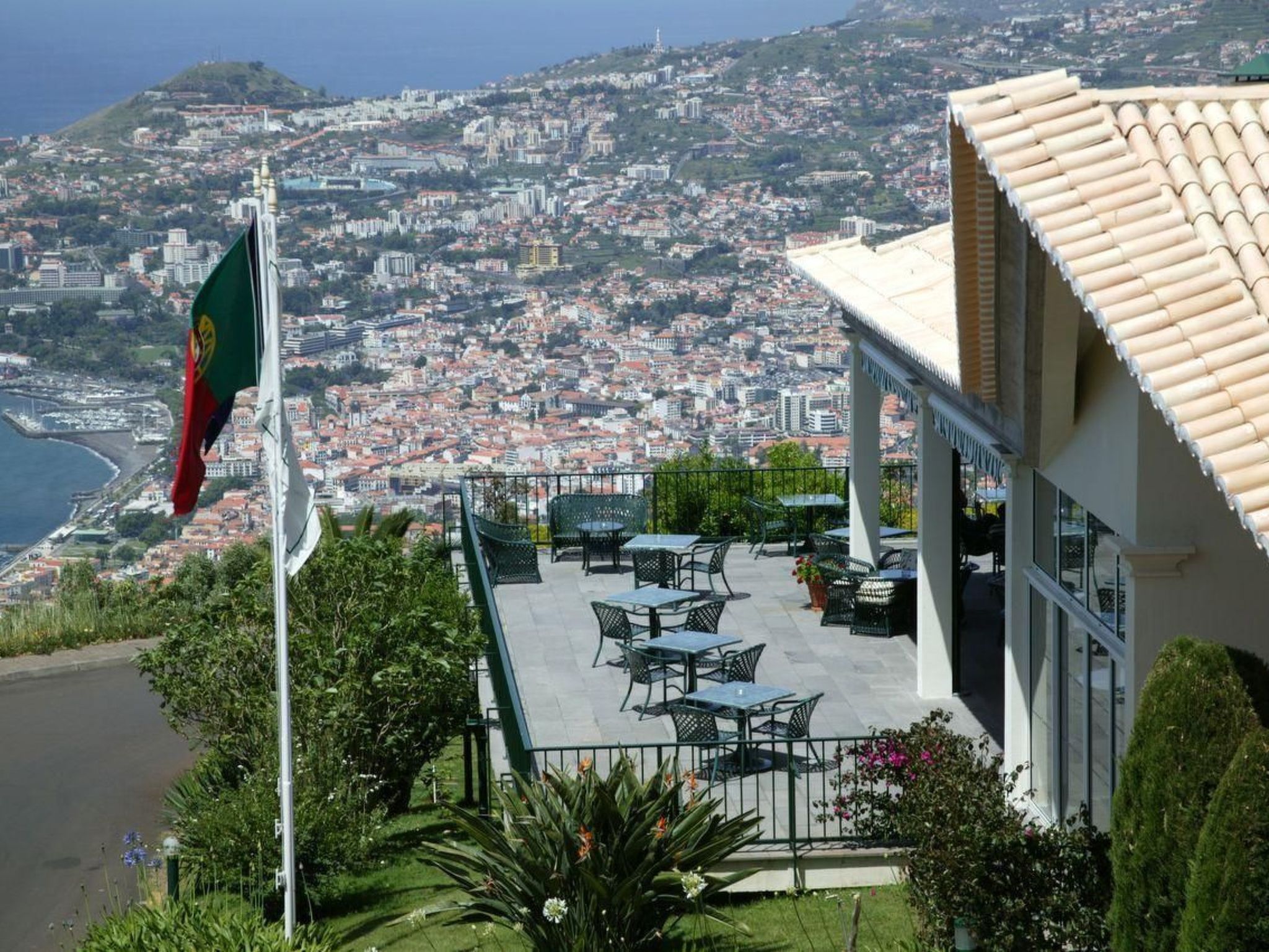 Photo of Elegante Ferienwohnung mit Gemeinschaftspool und Wellnessbereich