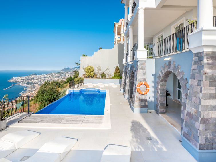 Schönes Ferienhaus In Sao Goncalo Mit Privatem Pool - Madeira