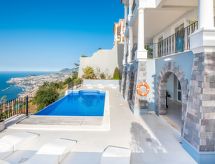 Schönes Ferienhaus in Sao Goncalo mit Privatem Pool