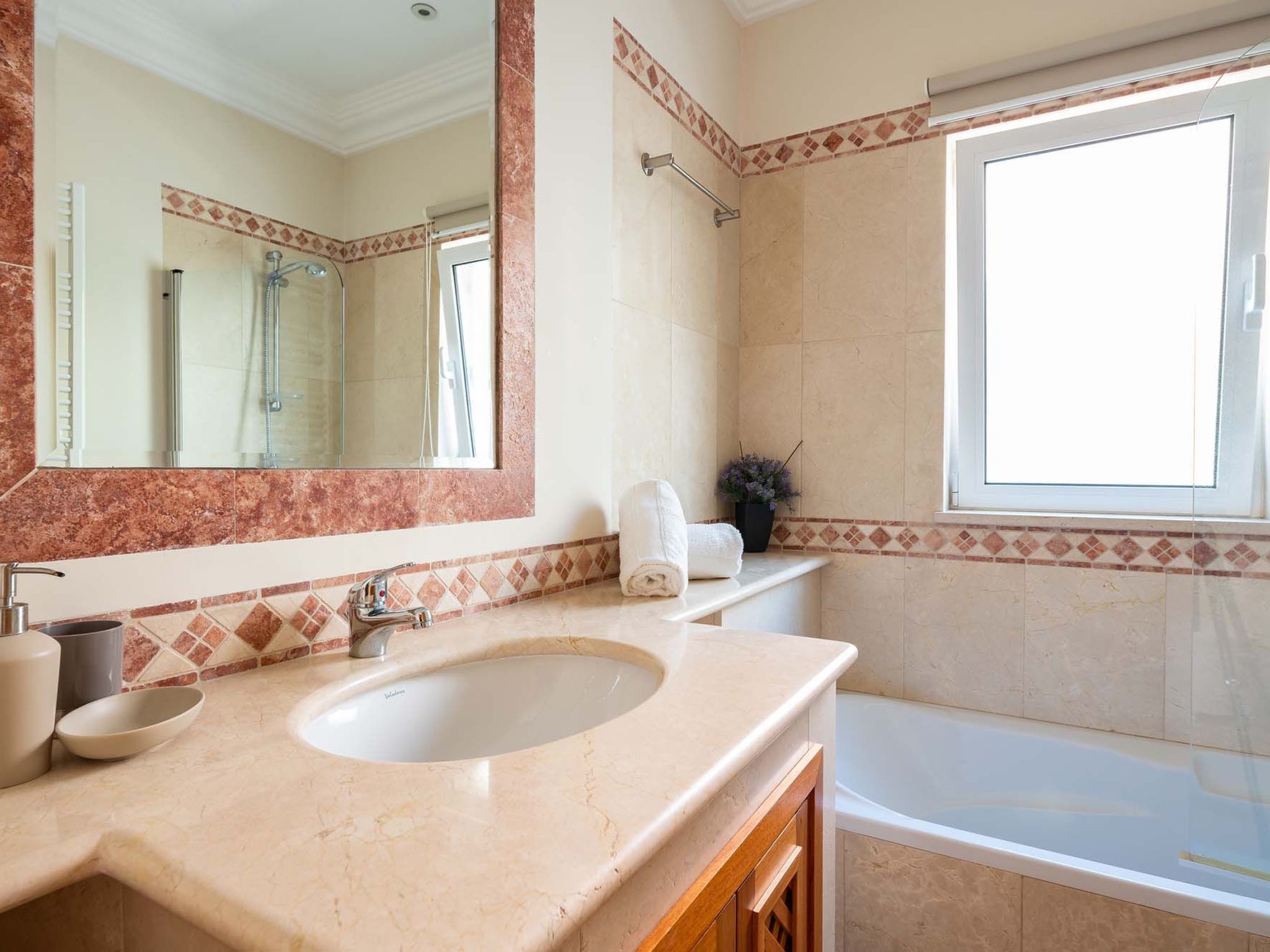 Entworfene Villa-Image-tags.info