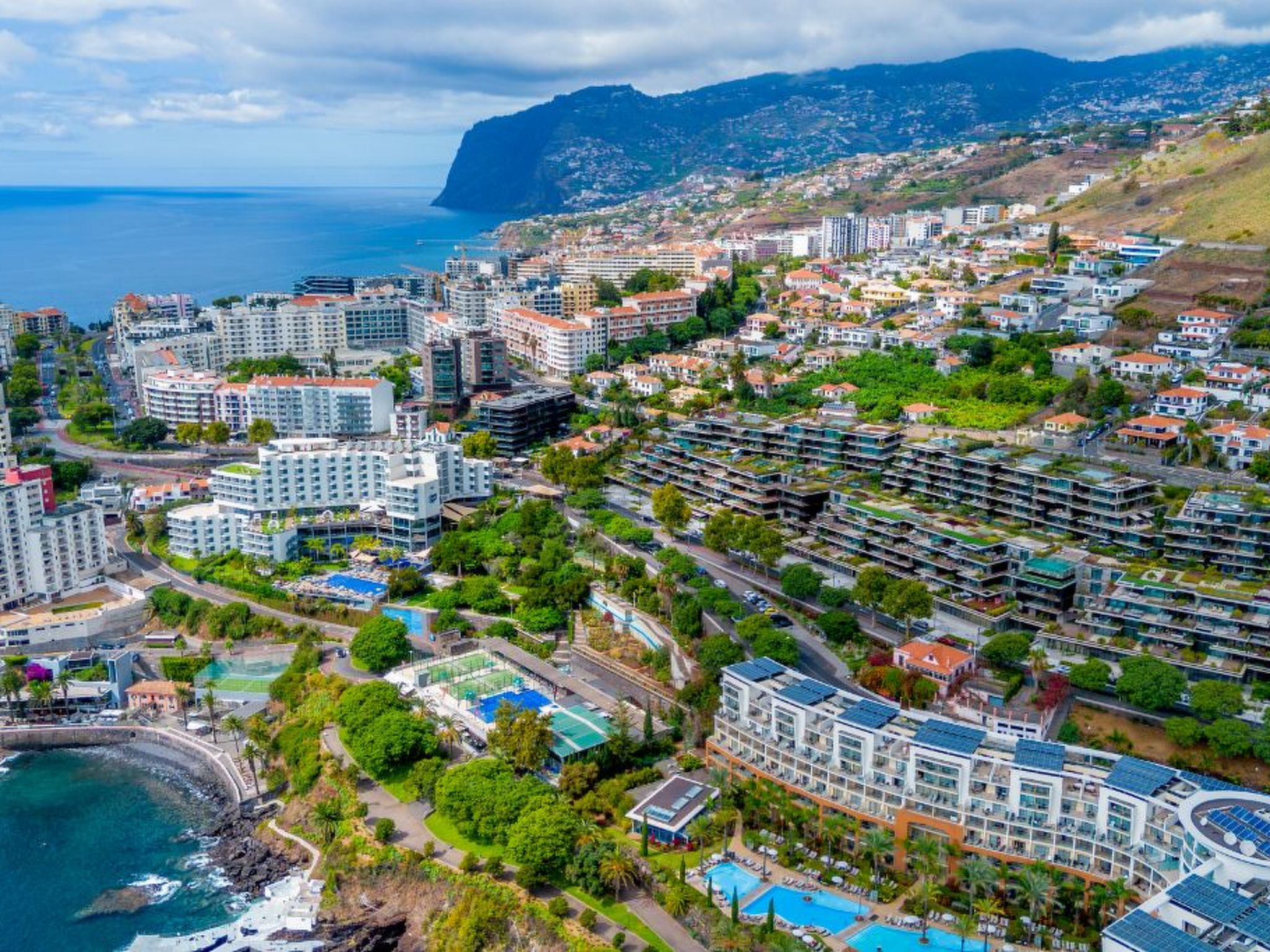 "Savoy Luxury Apart."