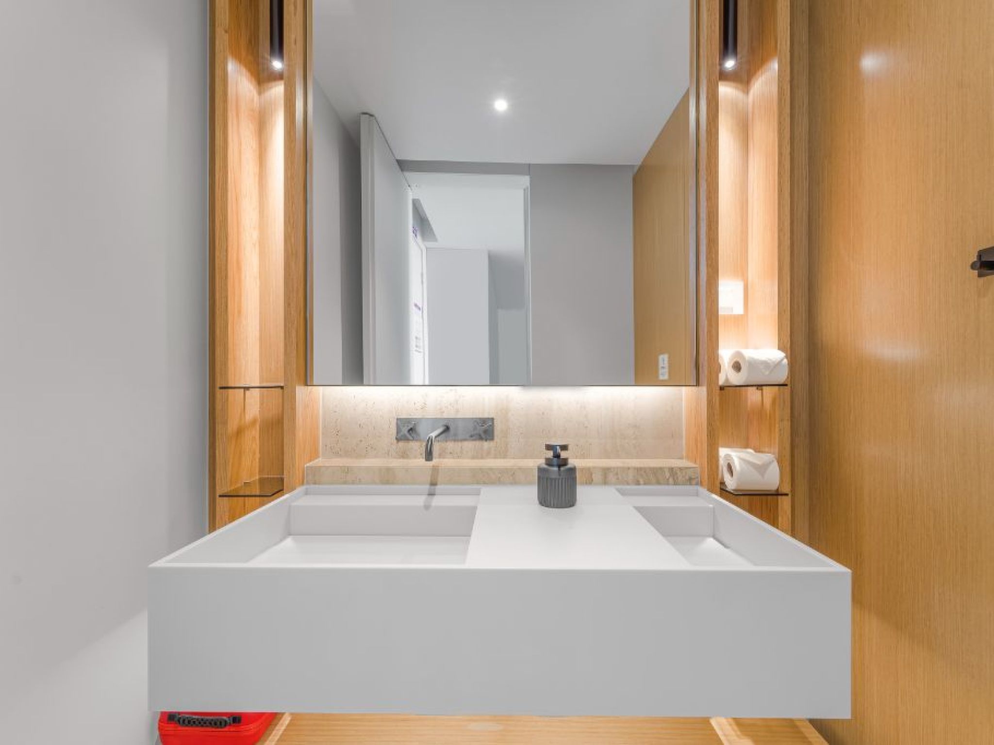 Photo of "Savoy Luxury Apart."