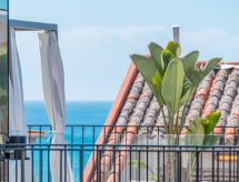 Luxueus appartement in hartje Funchal met zeezicht, op 100m van het centrum - thumbnail 1