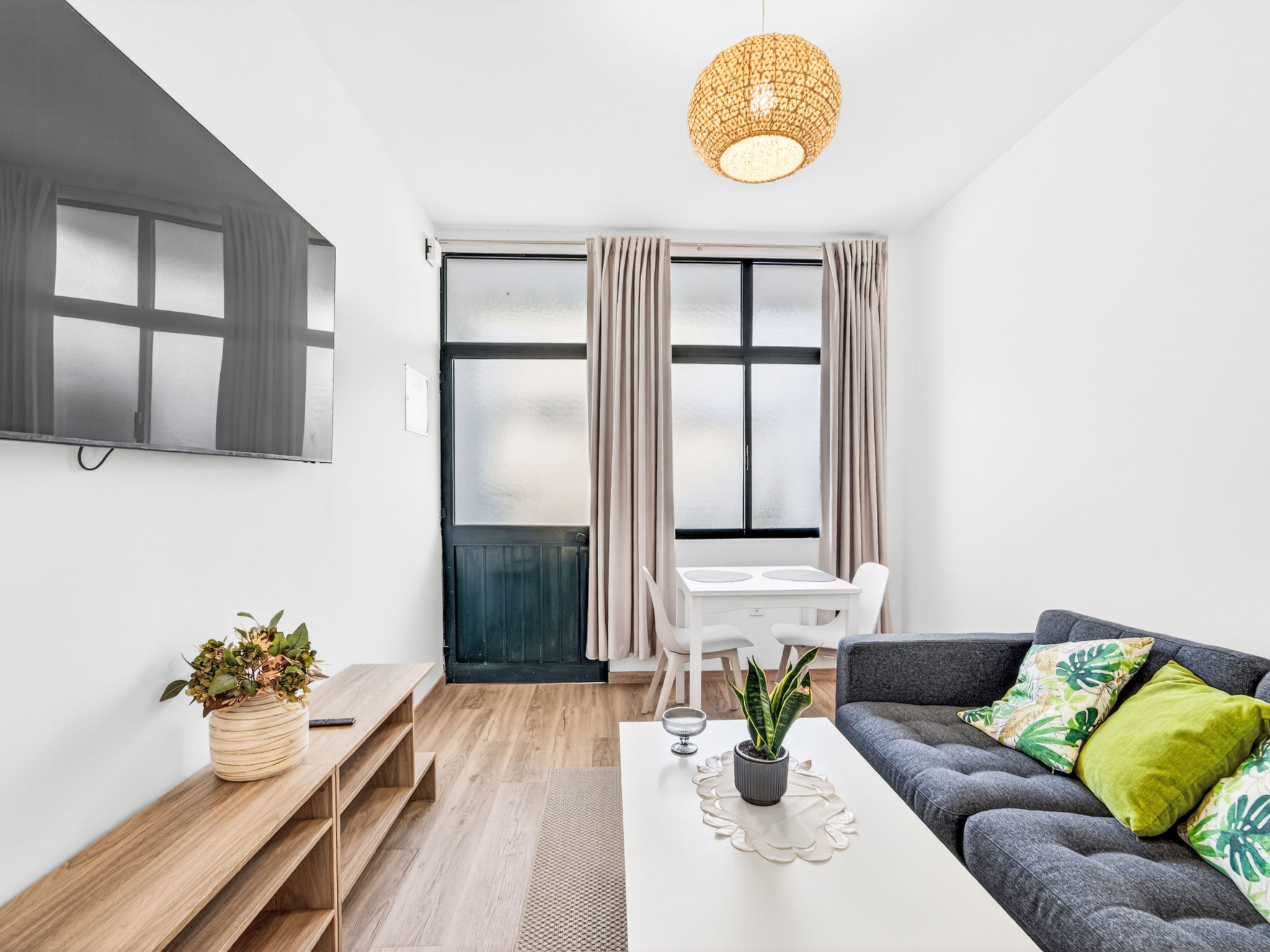 Panoramic Studio View - Drinnen