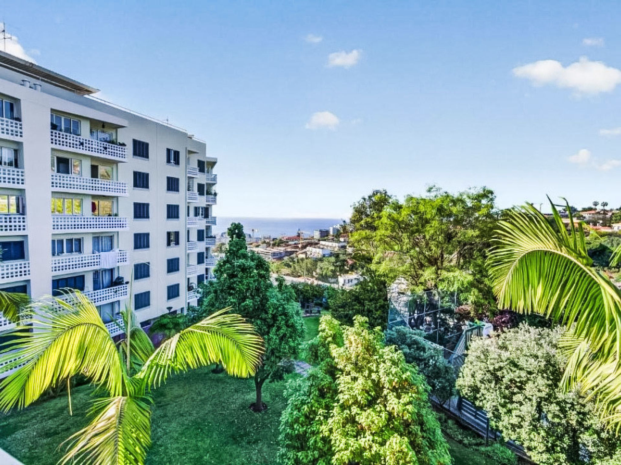 Sea Breeze Pilar