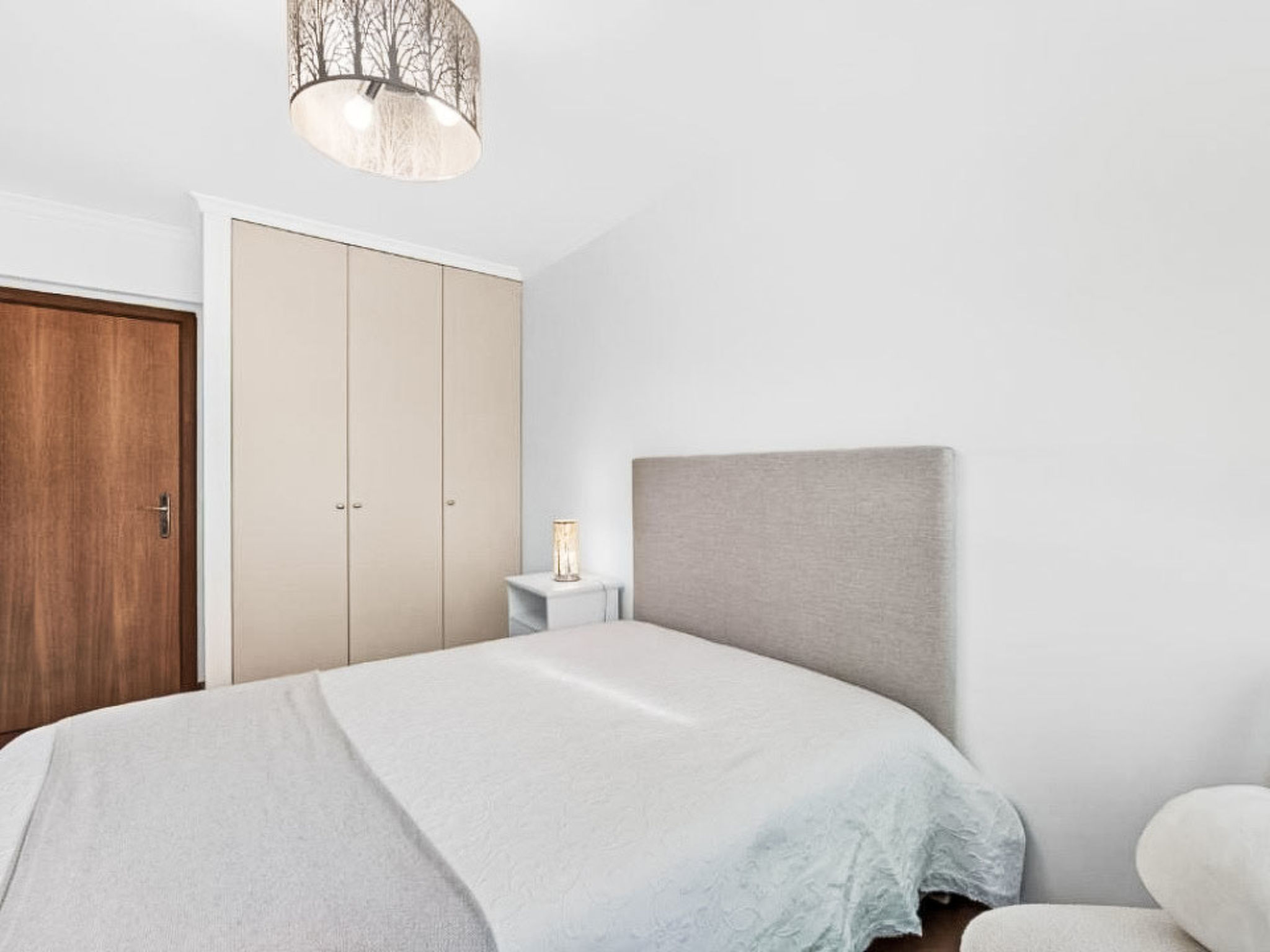 Sea Breeze Pilar - Inside