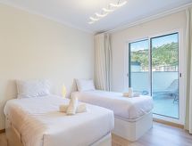 Zonnig vakantiehuis met gedeeld zwembad vlakbij strand in Caniço, Madeira - thumbnail 5