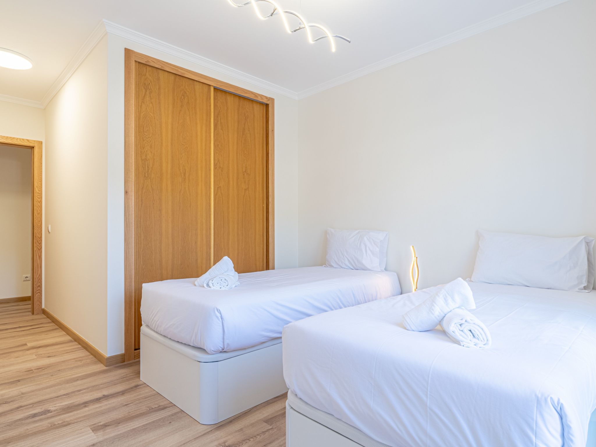 "Sonnenblume" mit Gemeinschaftspool-Binnen