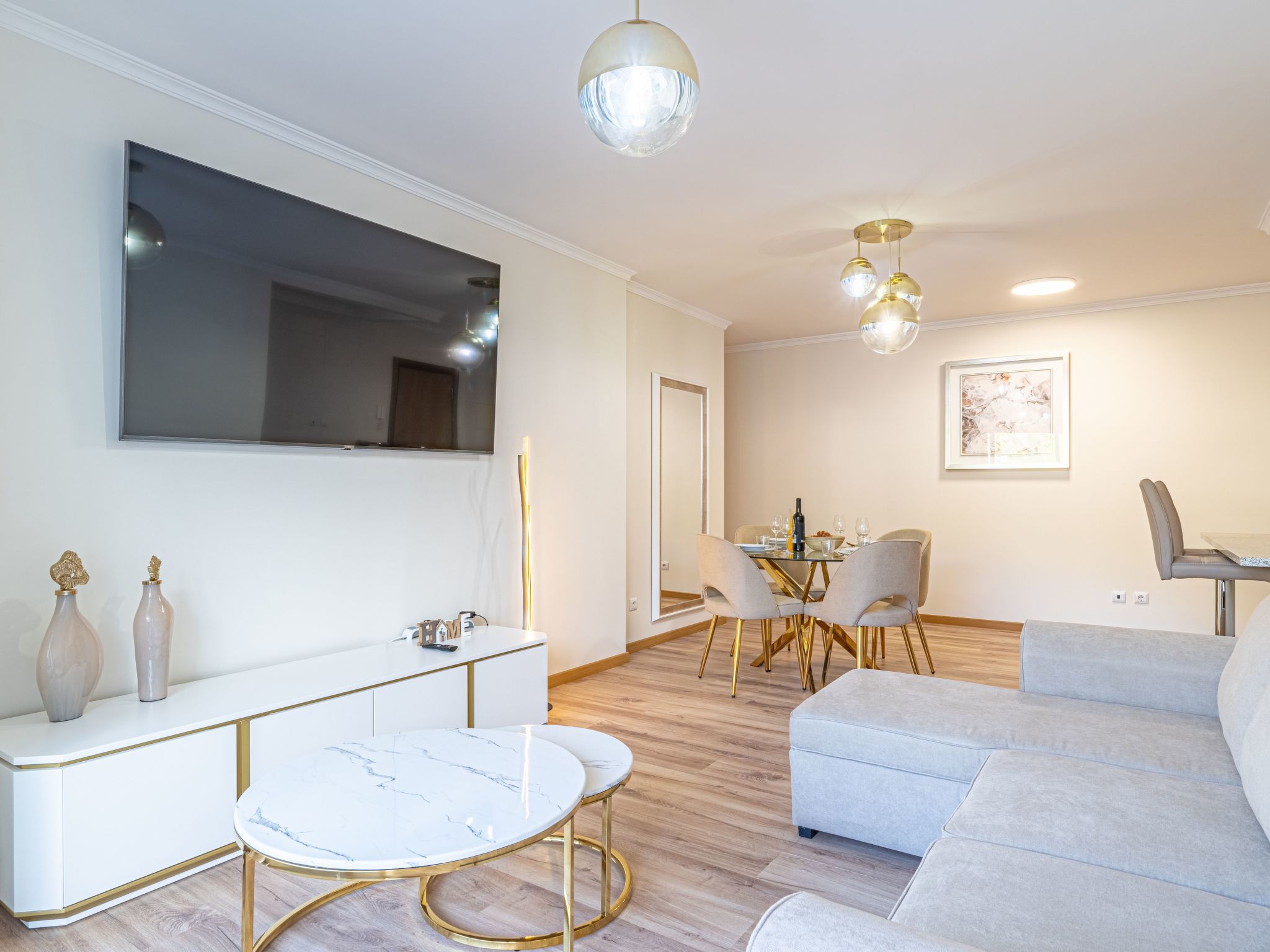 "Sonnenblume" mit Gemeinschaftspool-Binnen