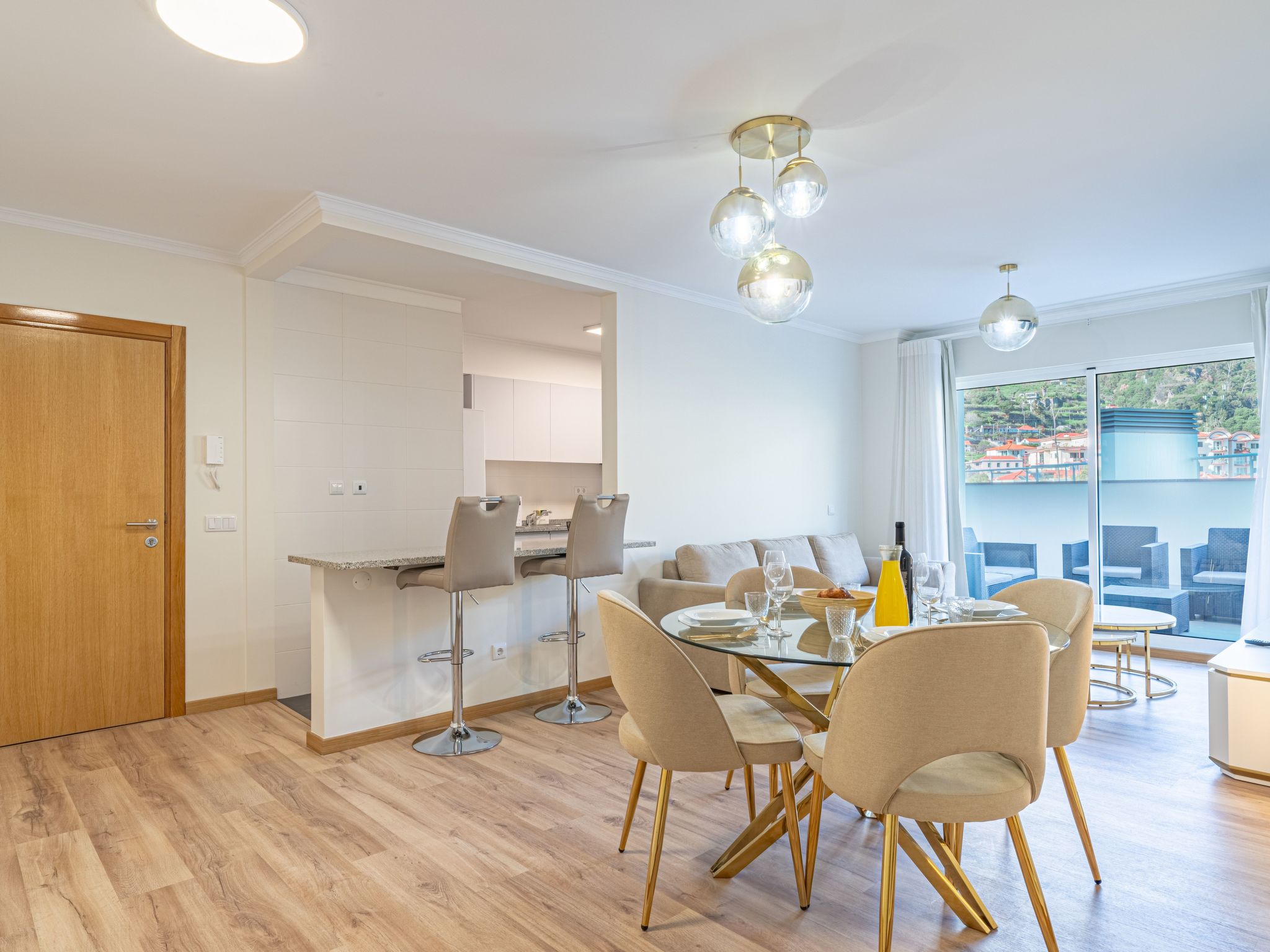 "Sonnenblume" mit Gemeinschaftspool-Image-tags.info