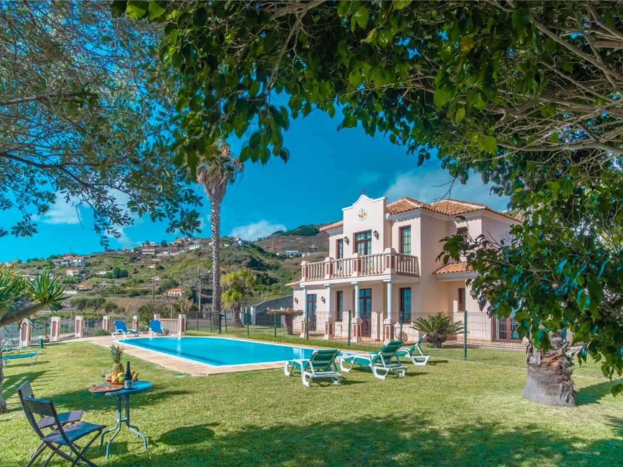 Vakantiehuis met privé zwembad in Madeira/Caniço (Portugal) voor 10 personen