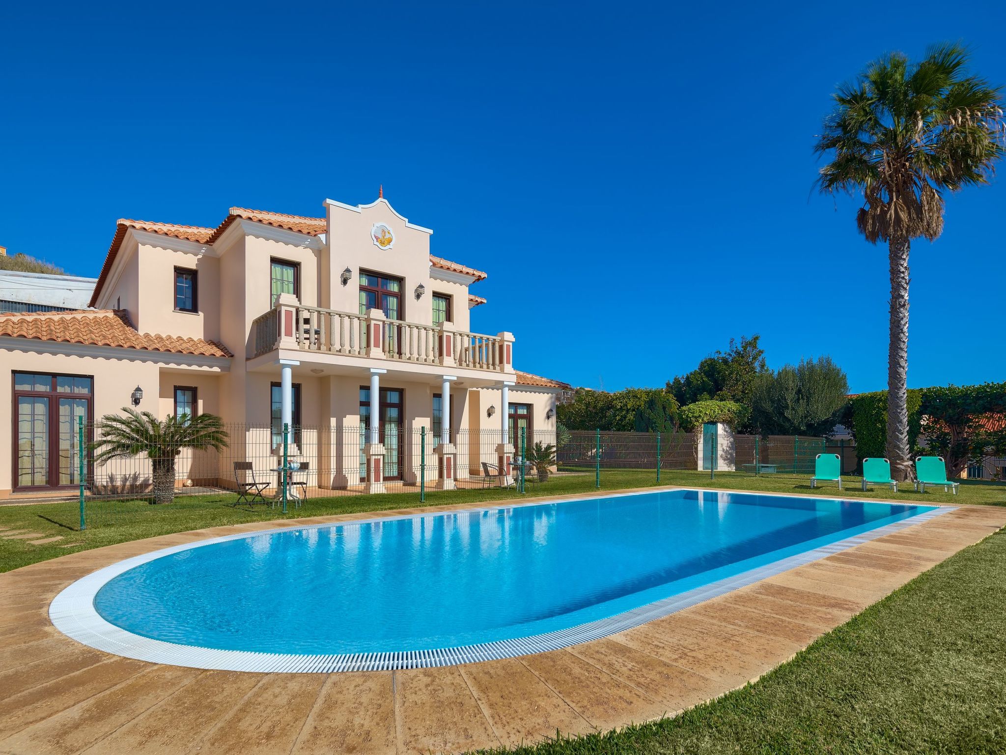 Königliche Villa Amores-Buiten